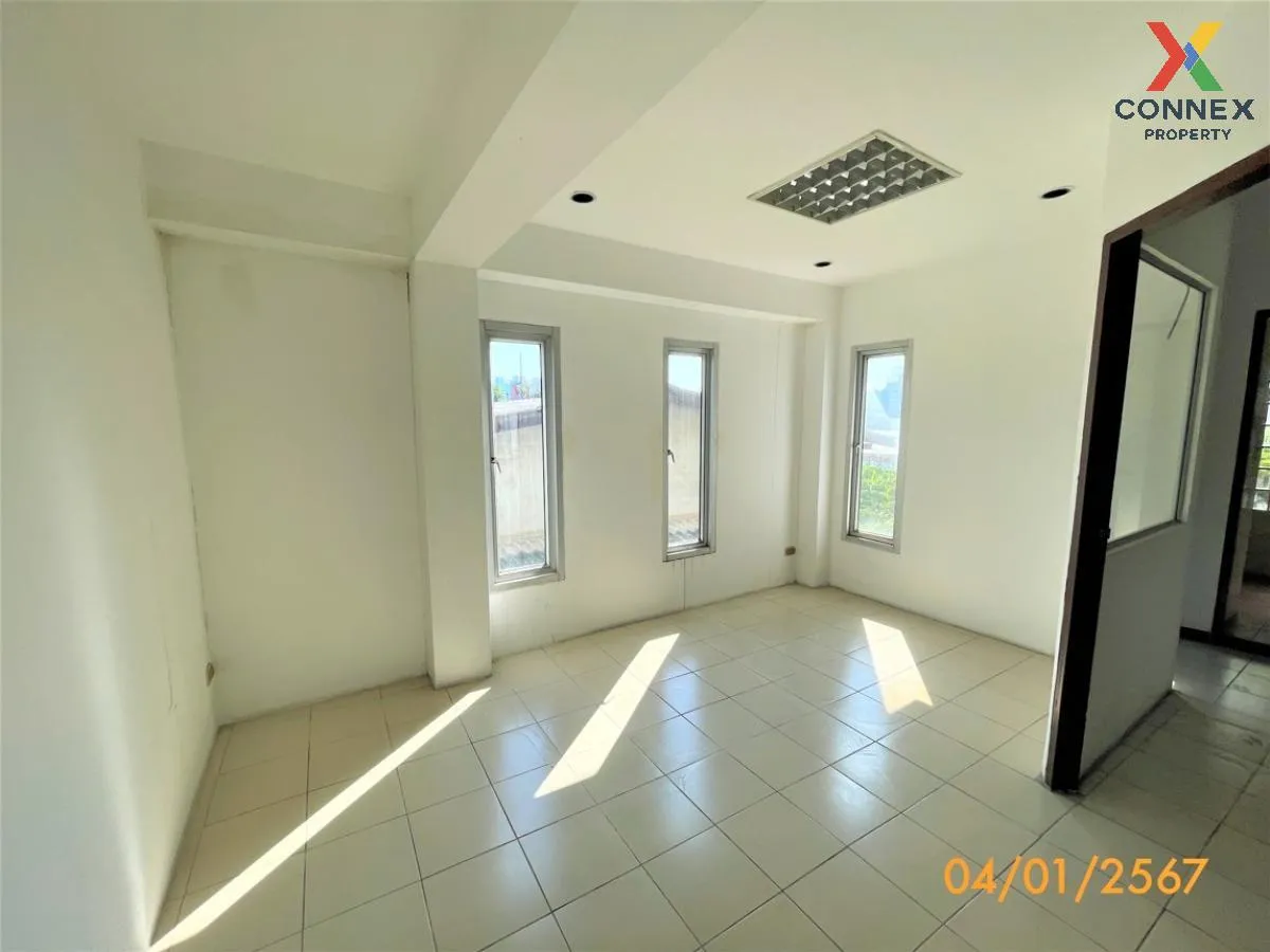 ขายบ้านพักอาศัย 4 ชั้น (โฮมออฟฟิศ) ซอย ลาดพร้าว 101 แยก 13 คลองเจ