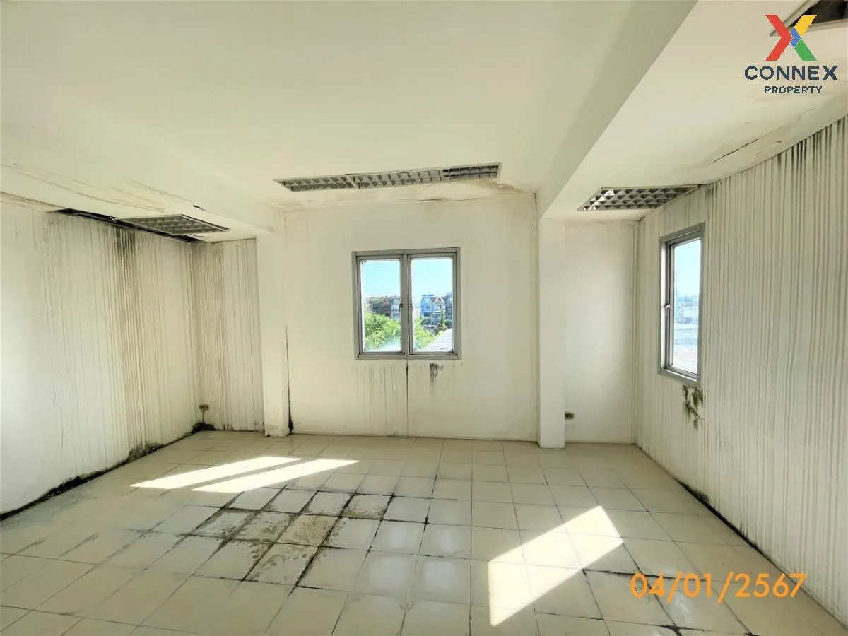 ขายบ้านพักอาศัย 4 ชั้น (โฮมออฟฟิศ) ซอย ลาดพร้าว 101 แยก 13 คลองเจ