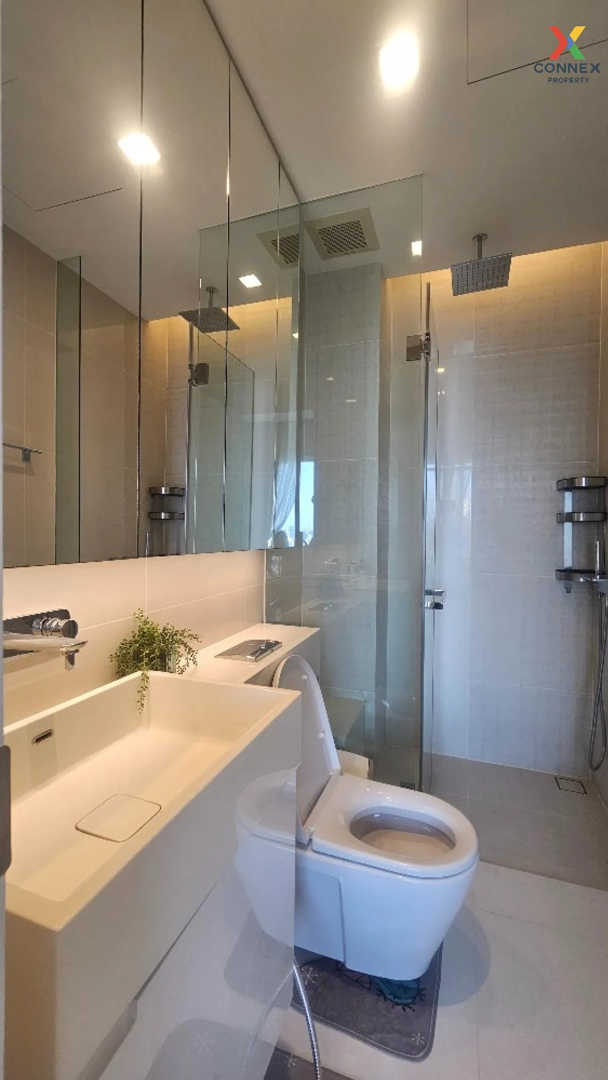 เช่าคอนโด  เดอะ เซนต์ เรซิเดนซ์ MRT-พหลโยธิน จอมพล  เขต จตุจักร ก