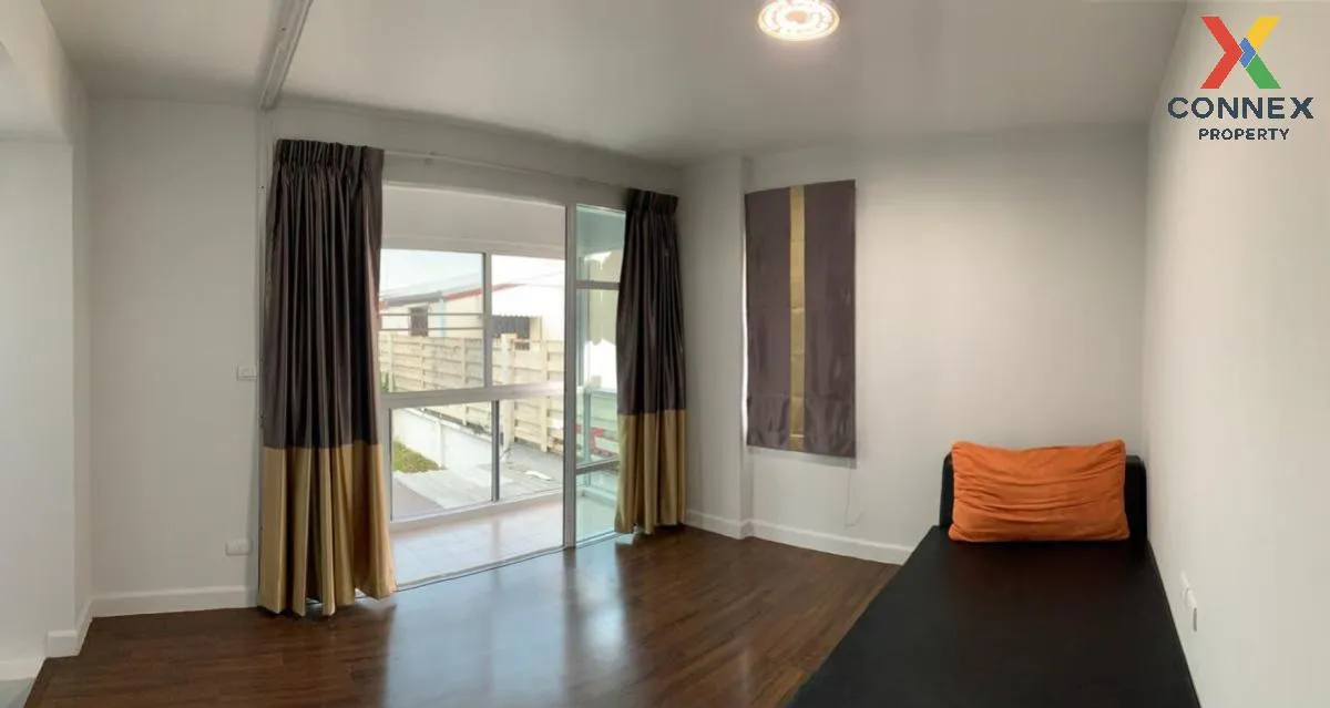 For Sale Townhouse/Townhome  , Town Plus Kaset - Nawamin , corner For Sale Townhouse/Townhome  , Town Plus Kaset - Nawamin , corner