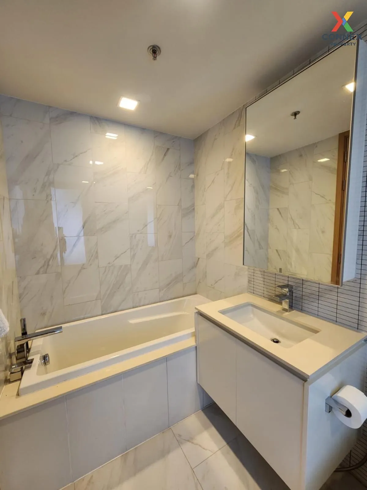 เช่าคอนโด  ไฮด์ สุขุมวิท 11 BTS-นานา คลองเตยเหนือ เขต วัฒนา กรุงเ