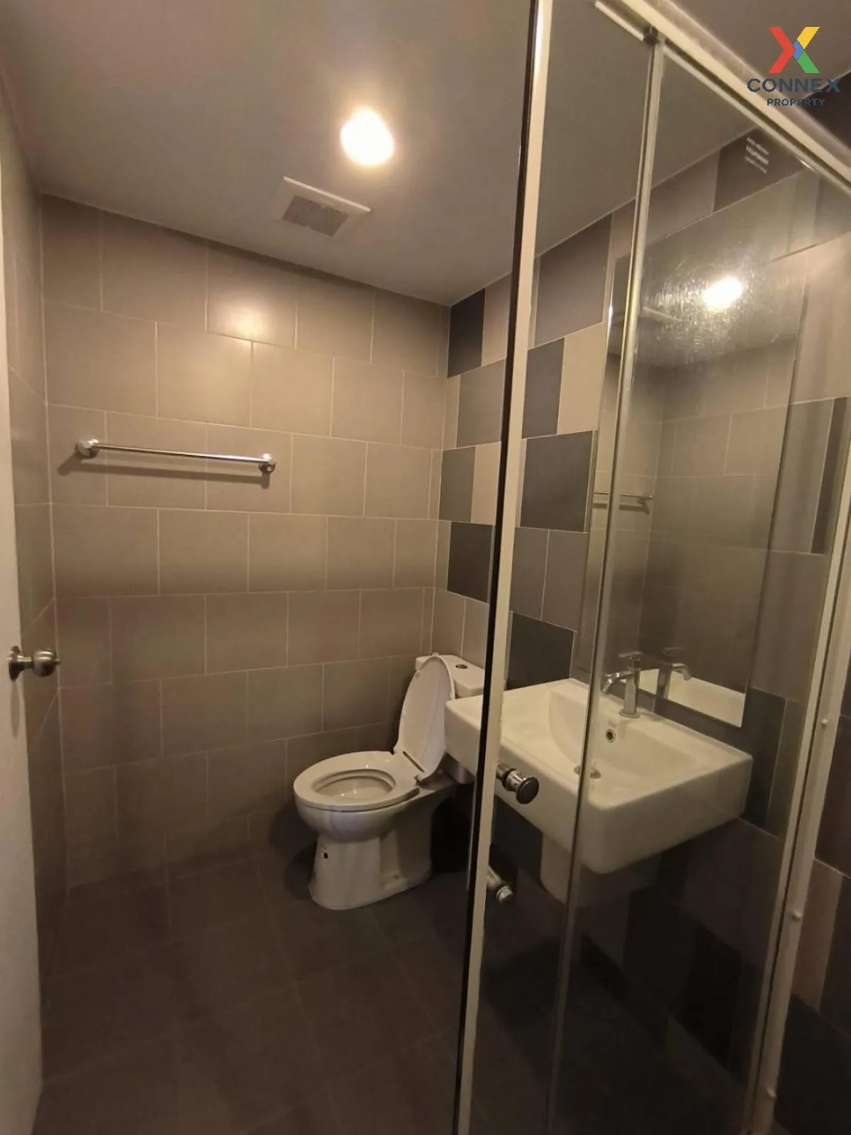 ขายคอนโด  ชีวาทัย เพชรเกษม 27 BTS-บางหว้า บางหว้า เขต ภาษีเจริญ ก