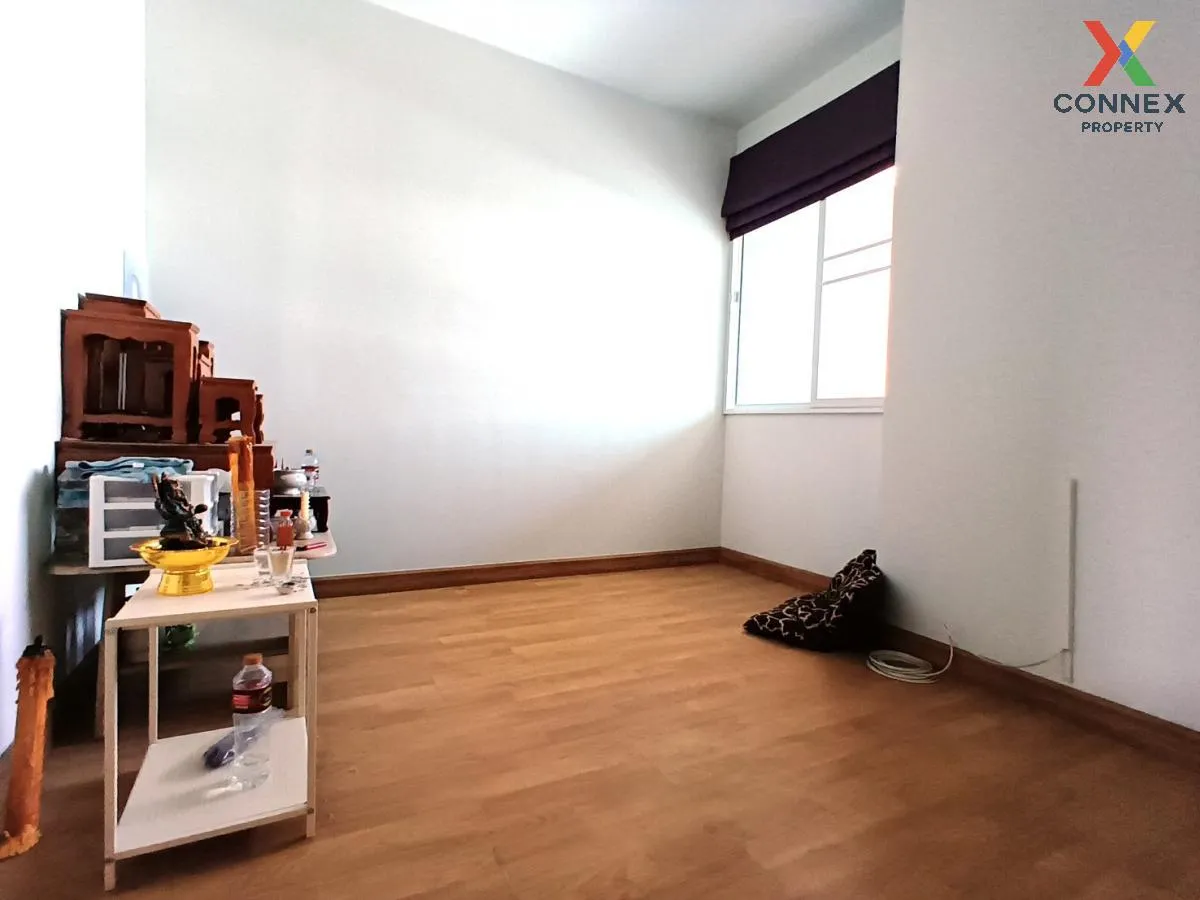 For Sale Townhouse/Townhome  , The Colors Premium Wongwaen-Ramint