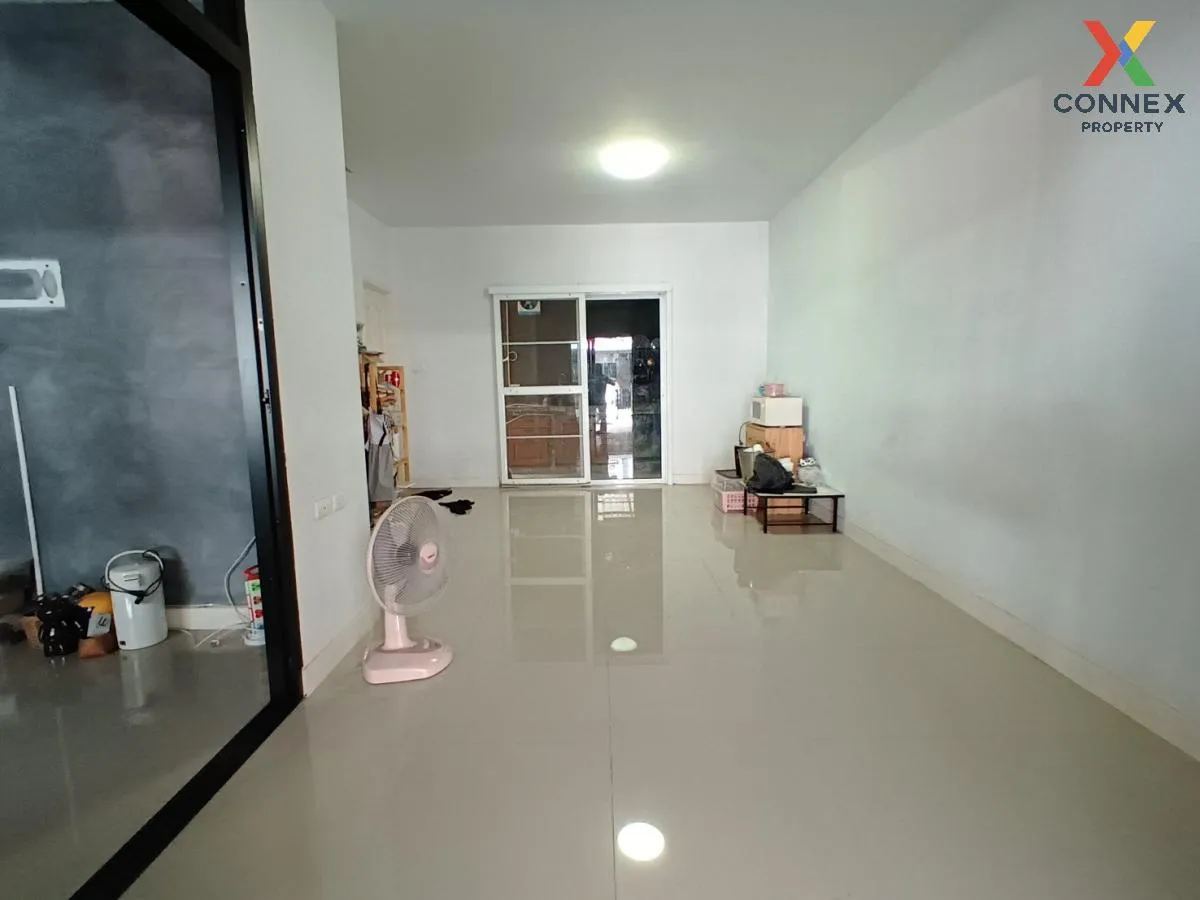 For Sale Townhouse/Townhome  , The Colors Premium Wongwaen-Ramint 4