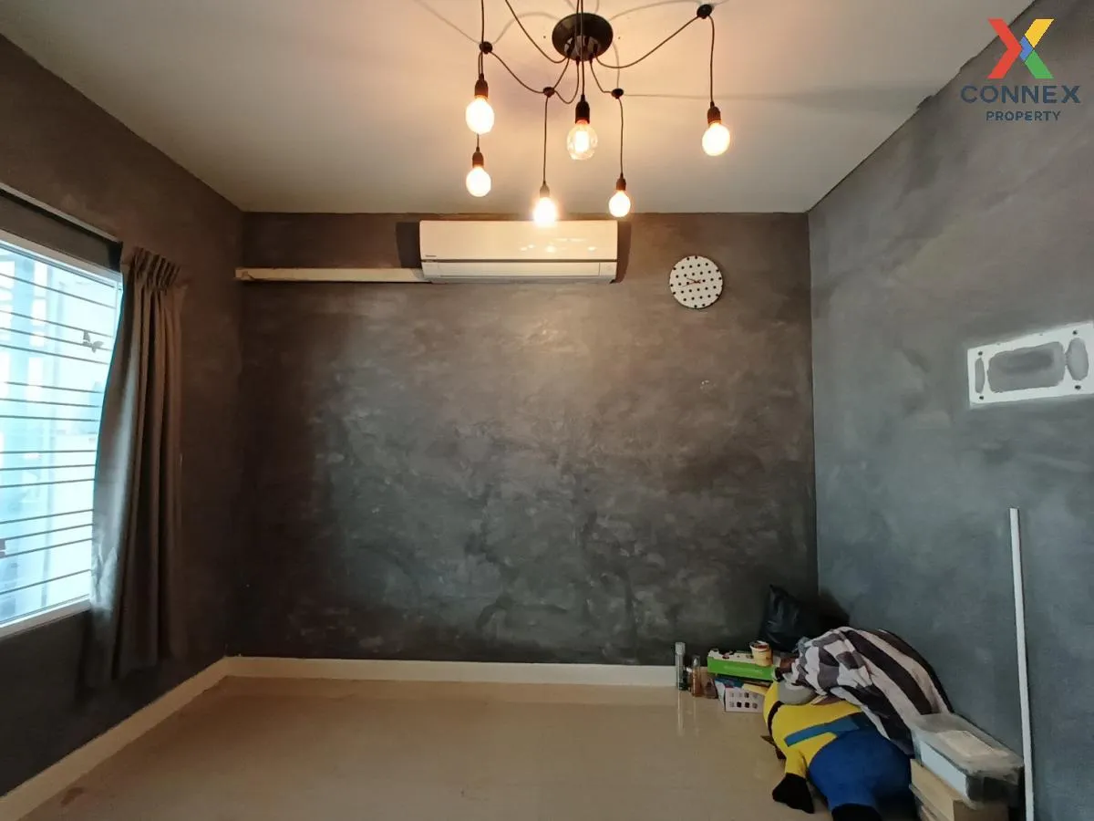 For Sale Townhouse/Townhome  , The Colors Premium Wongwaen-Ramint