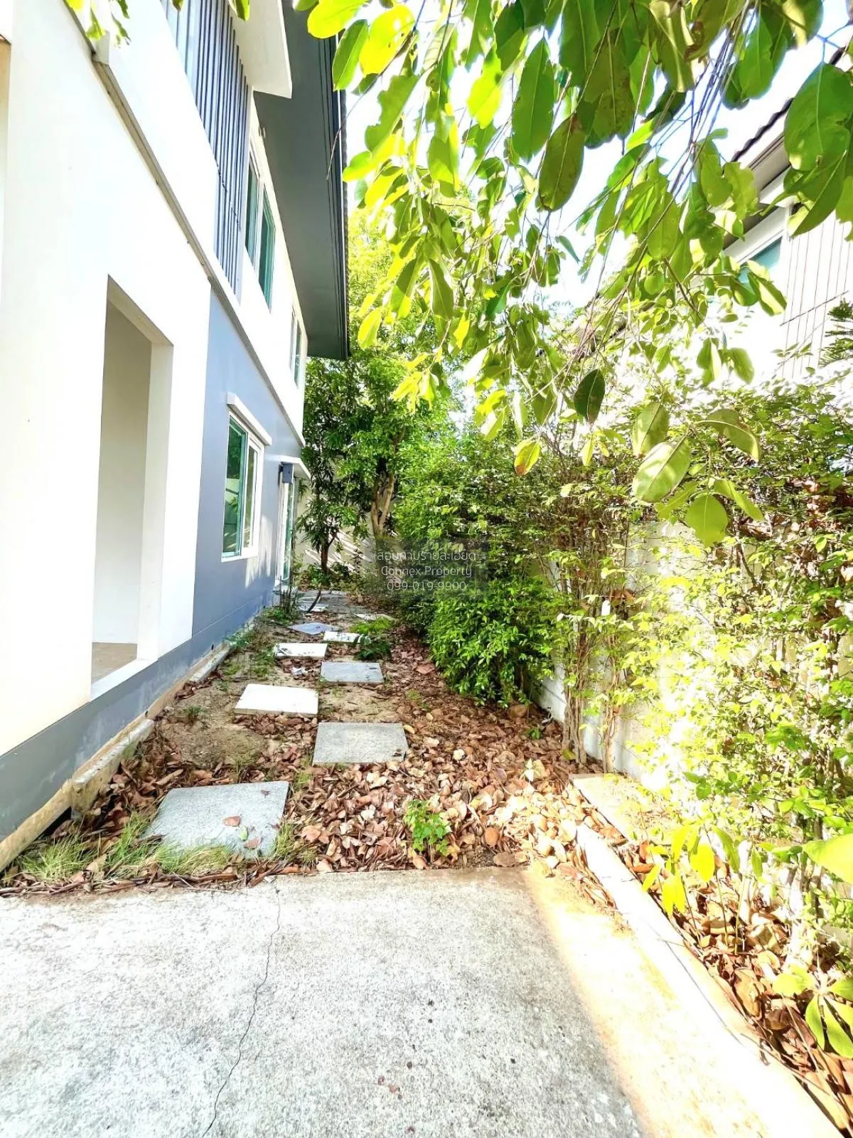 For Sale House , Mantana Srinakarin-Romklao , wide frontage , Min