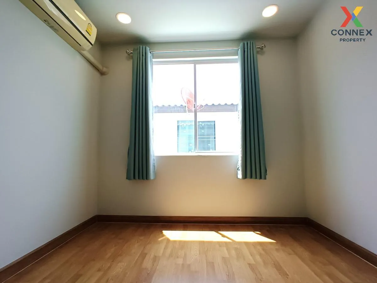 For Sale Townhouse/Townhome  , The Colors Premium Wongwaen-Ramint