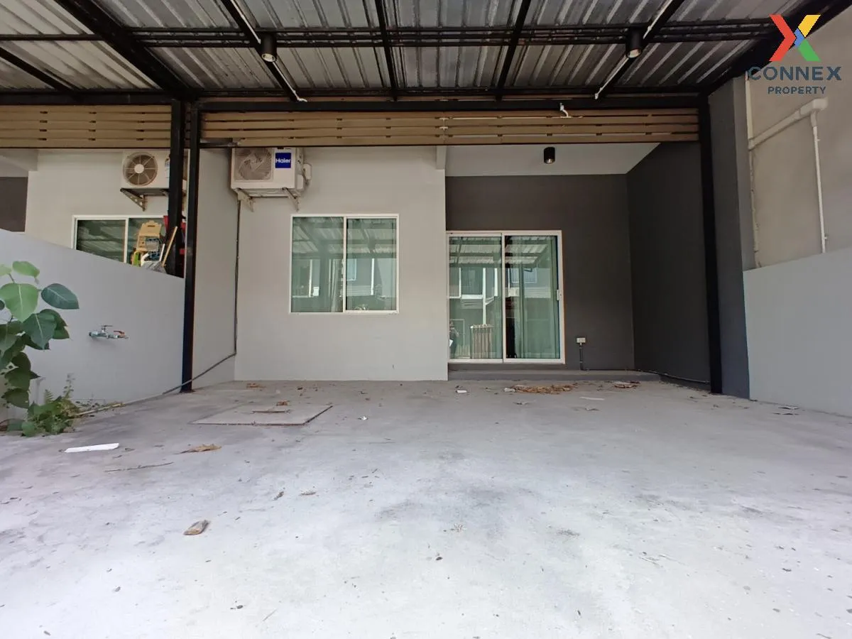 For Sale Townhouse/Townhome  , The Colors Premium Wongwaen-Ramint 2