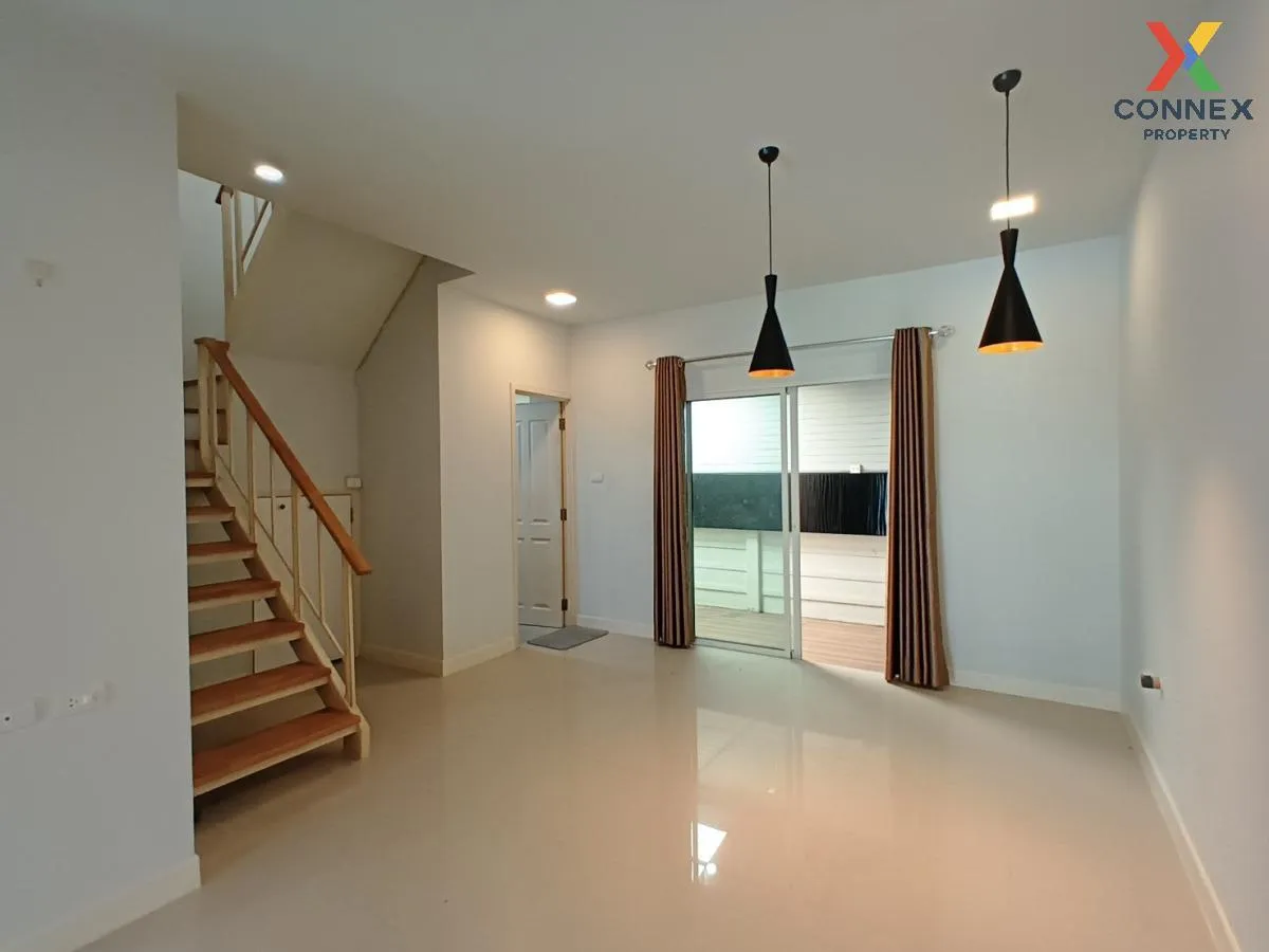 For Sale Townhouse/Townhome  , The Colors Premium Wongwaen-Ramint 3