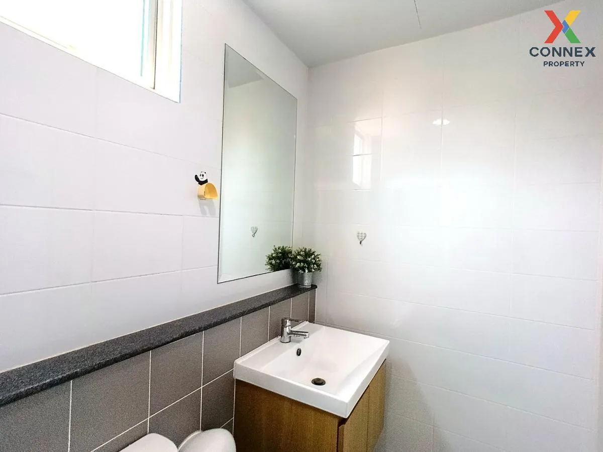 For Sale Townhouse/Townhome  , The Colors Premium Wongwaen-Ramint 4