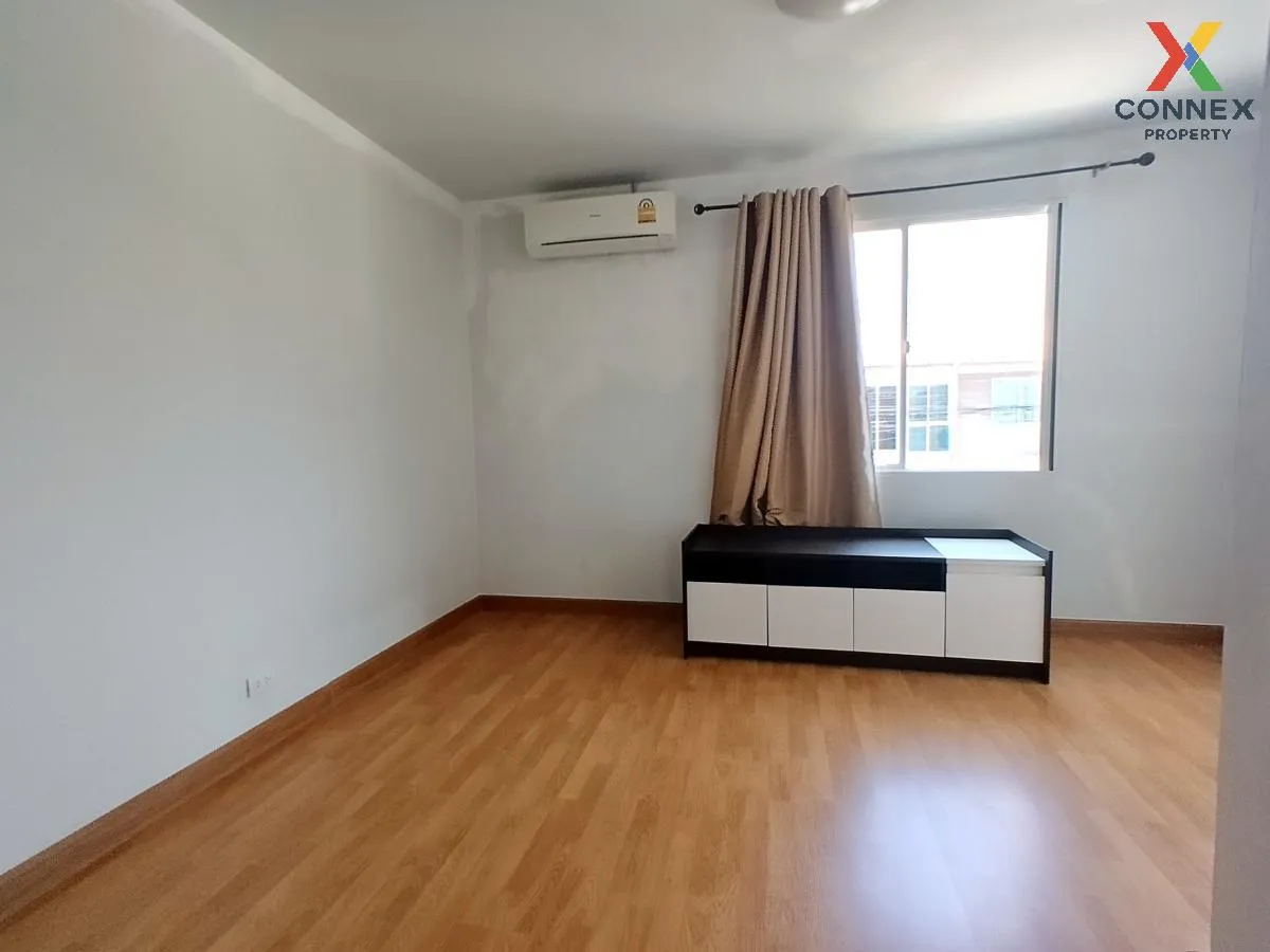 ขายทาวน์เฮ้าส์/ทาวน์โฮม  เดอะคัลเลอร์ส พรีเมียม วงแหวน-รามอินทรา 