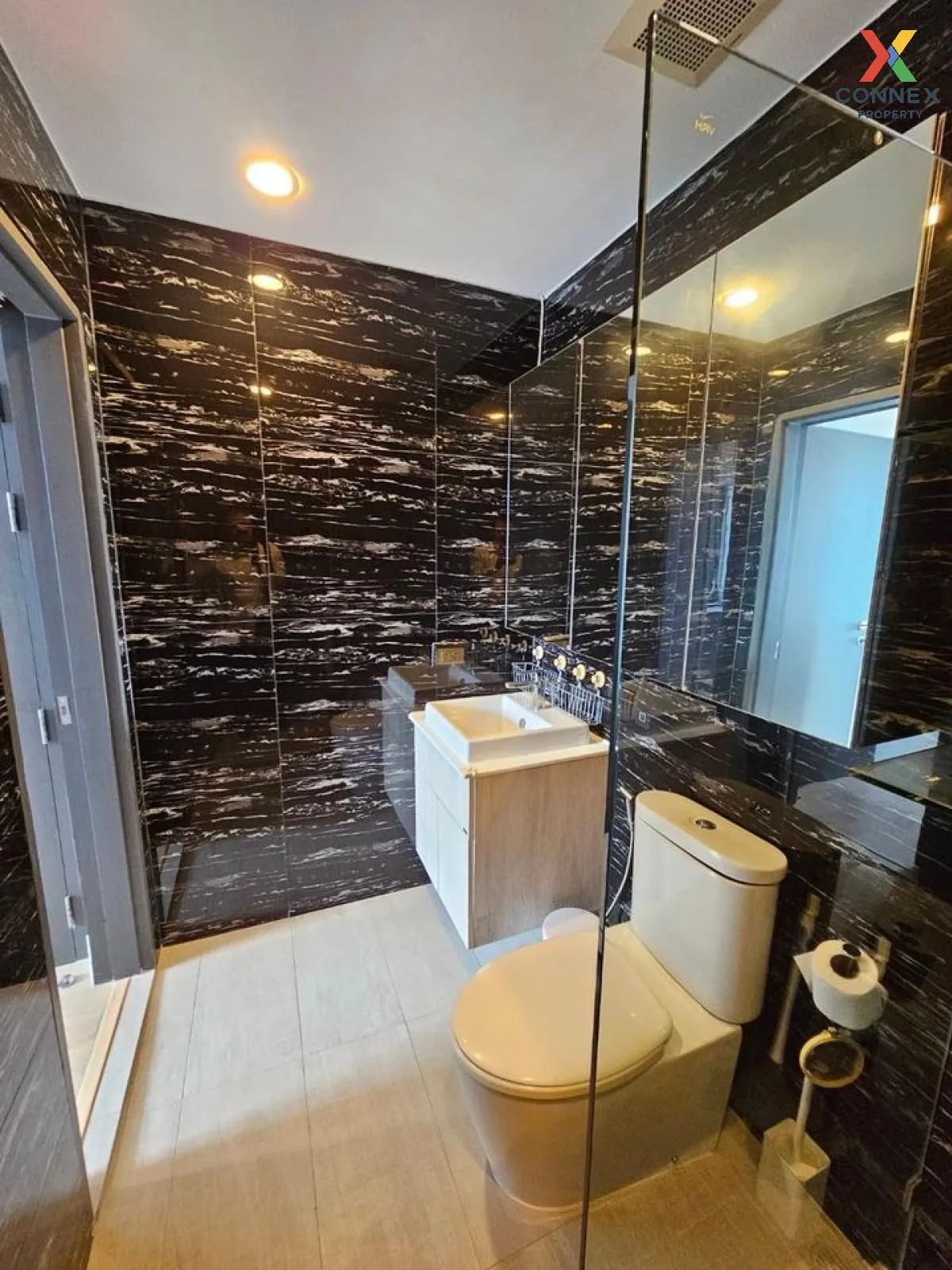 For Sale Condo , Ideo Q Ratchathewi , high floor , wide frontage 