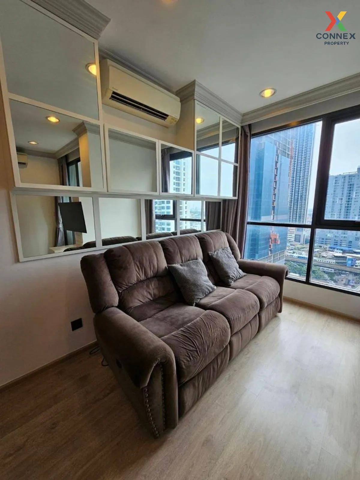 For Sale Condo , Ideo Q Ratchathewi , high floor , wide frontage  1