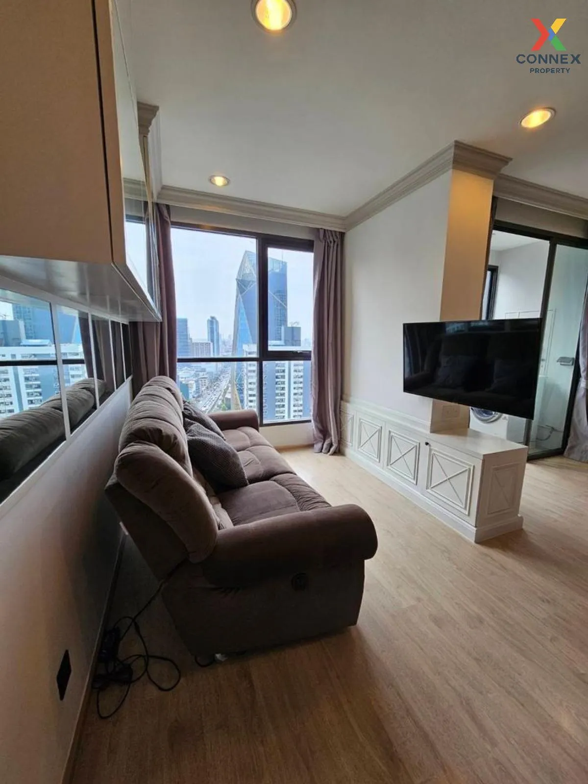 For Sale Condo , Ideo Q Ratchathewi , high floor , wide frontage  2