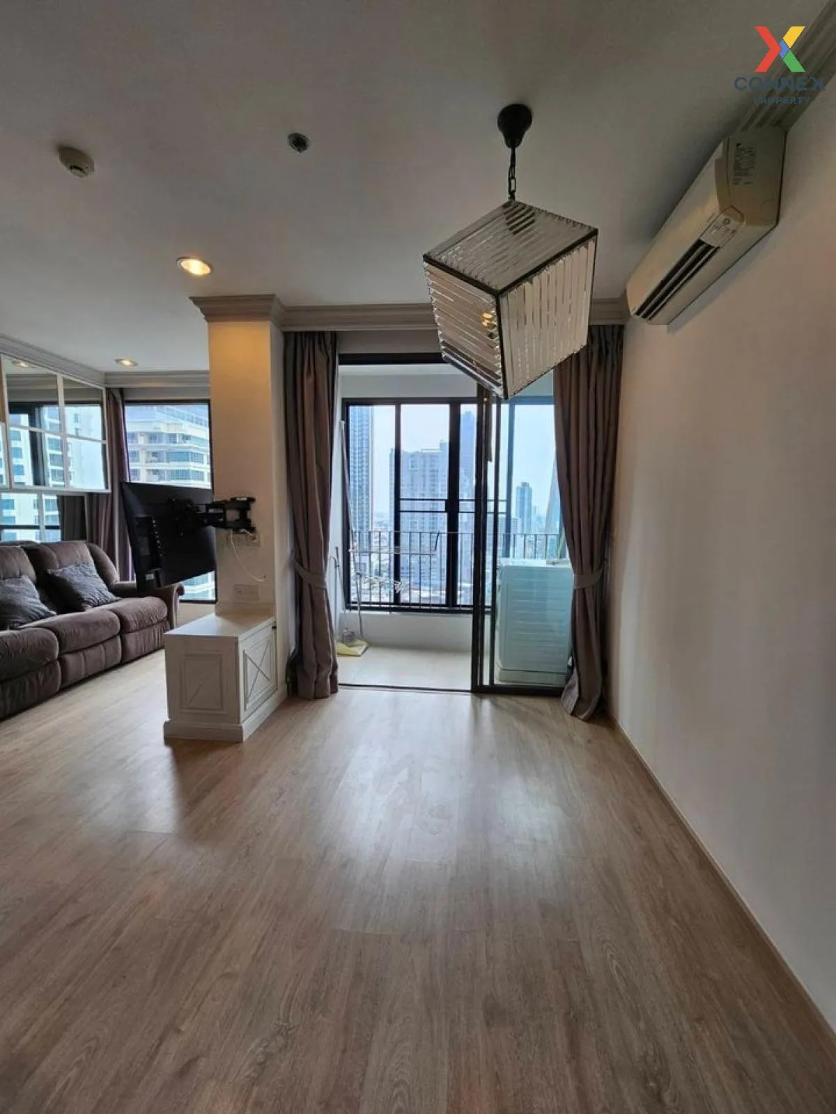 For Sale Condo , Ideo Q Ratchathewi , high floor , wide frontage 