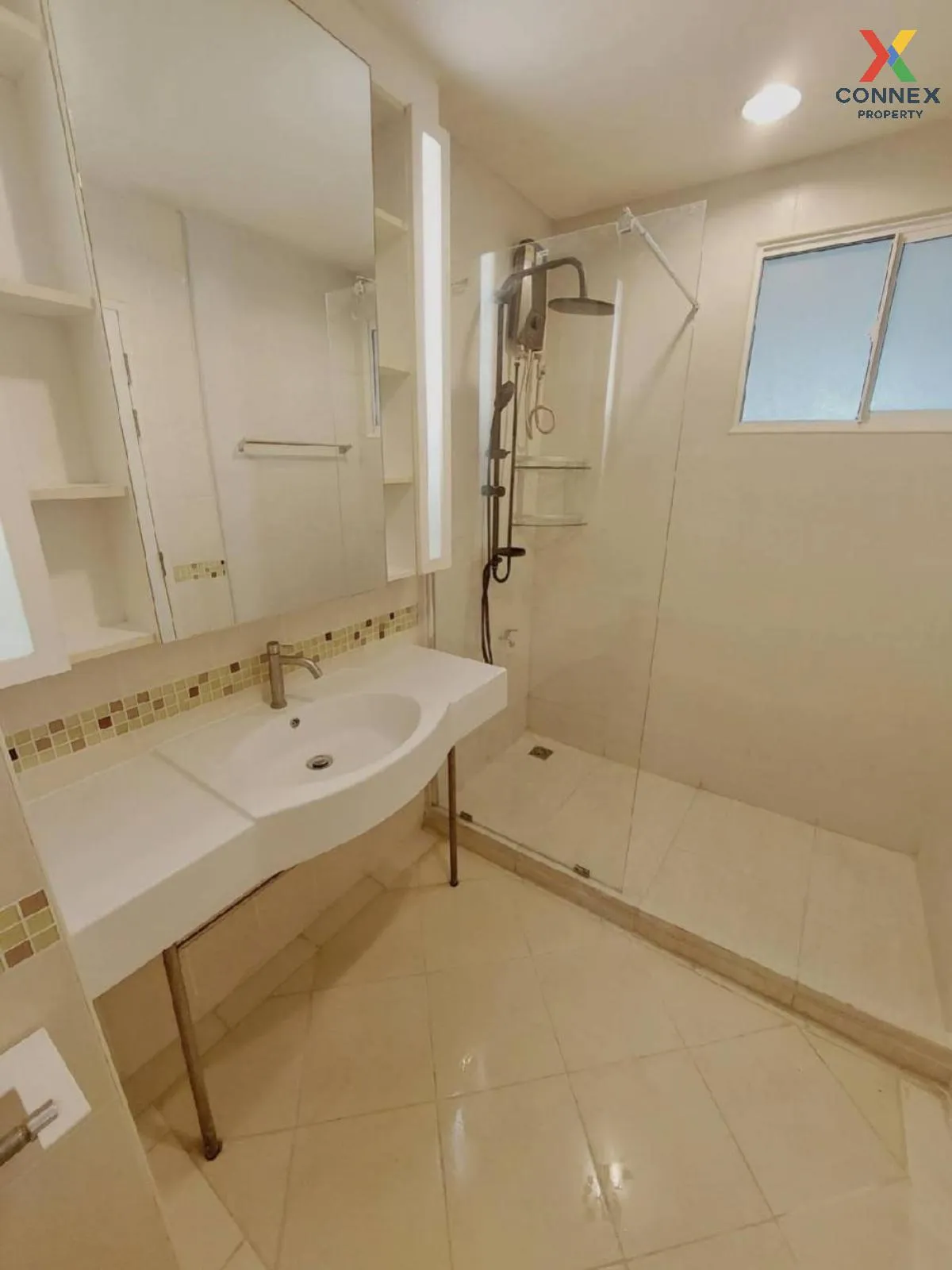 เช่าคอนโด  ไลฟ์ แอท บีทีเอส ท่าพระ BTS-ตลาดพลู บุคคโล เขต ธนบุรี 