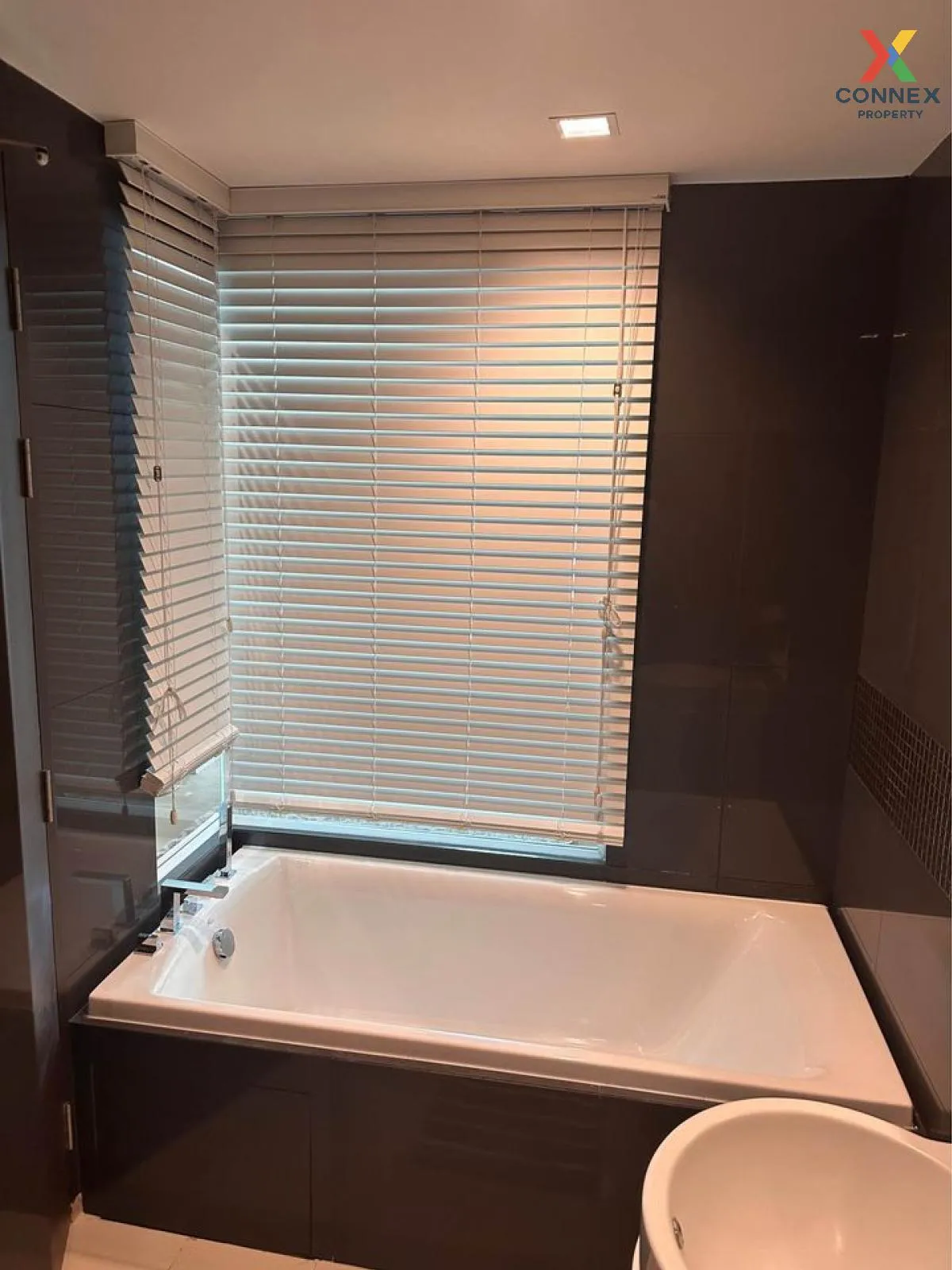 ขายคอนโด  ริทึ่ม สาทร BTS-สะพานตากสิน ทุ่งมหาเมฆ เขต สาทร กรุงเทพ