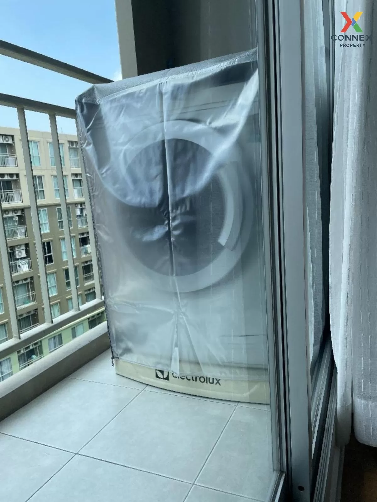 เช่าคอนโด  ลุมพินี เพลส บางนา กม.3 บางนา เขต บางนา กรุงเทพ CX-956