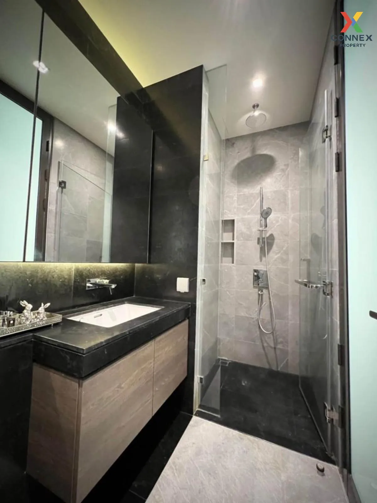 เช่าคอนโด  28 ชิดลม BTS-ชิดลม ลุมพินี เขต ปทุมวัน กรุงเทพ CX-9582