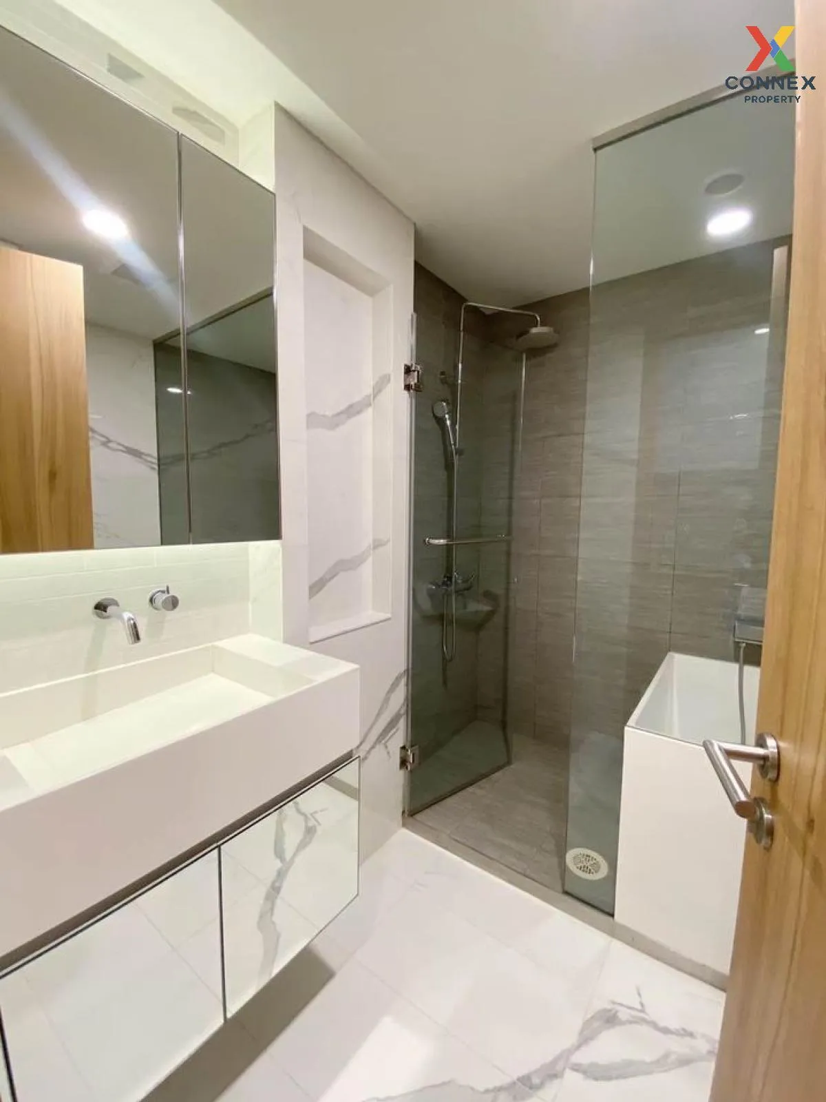 For Rent Condo , Siamese Exclusive Sukhumvit 31 , BTS-Phrom Phong