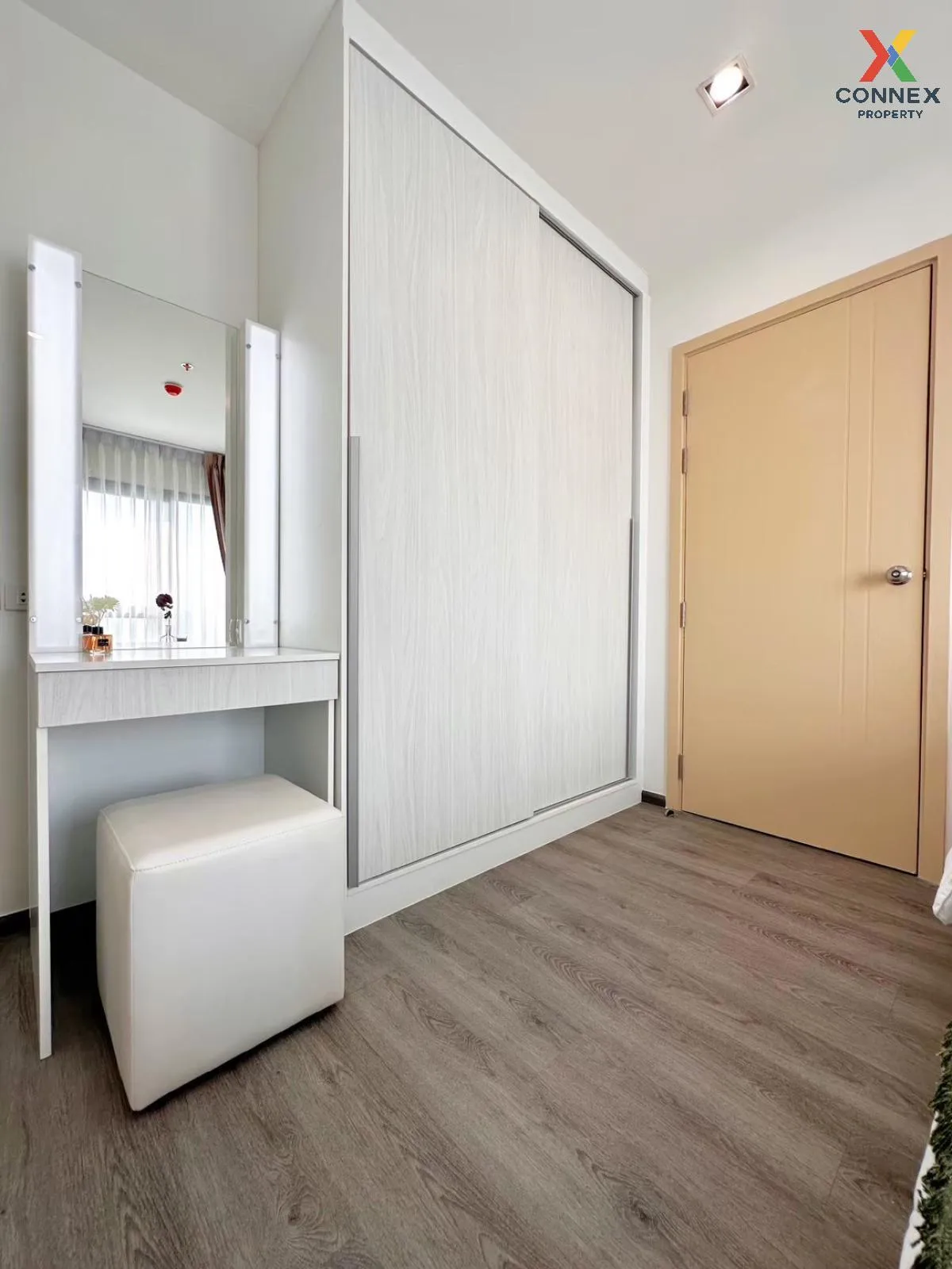 For Rent Condo , Rich Park Triple Station , ARL-Hua Mak , Suan Lu