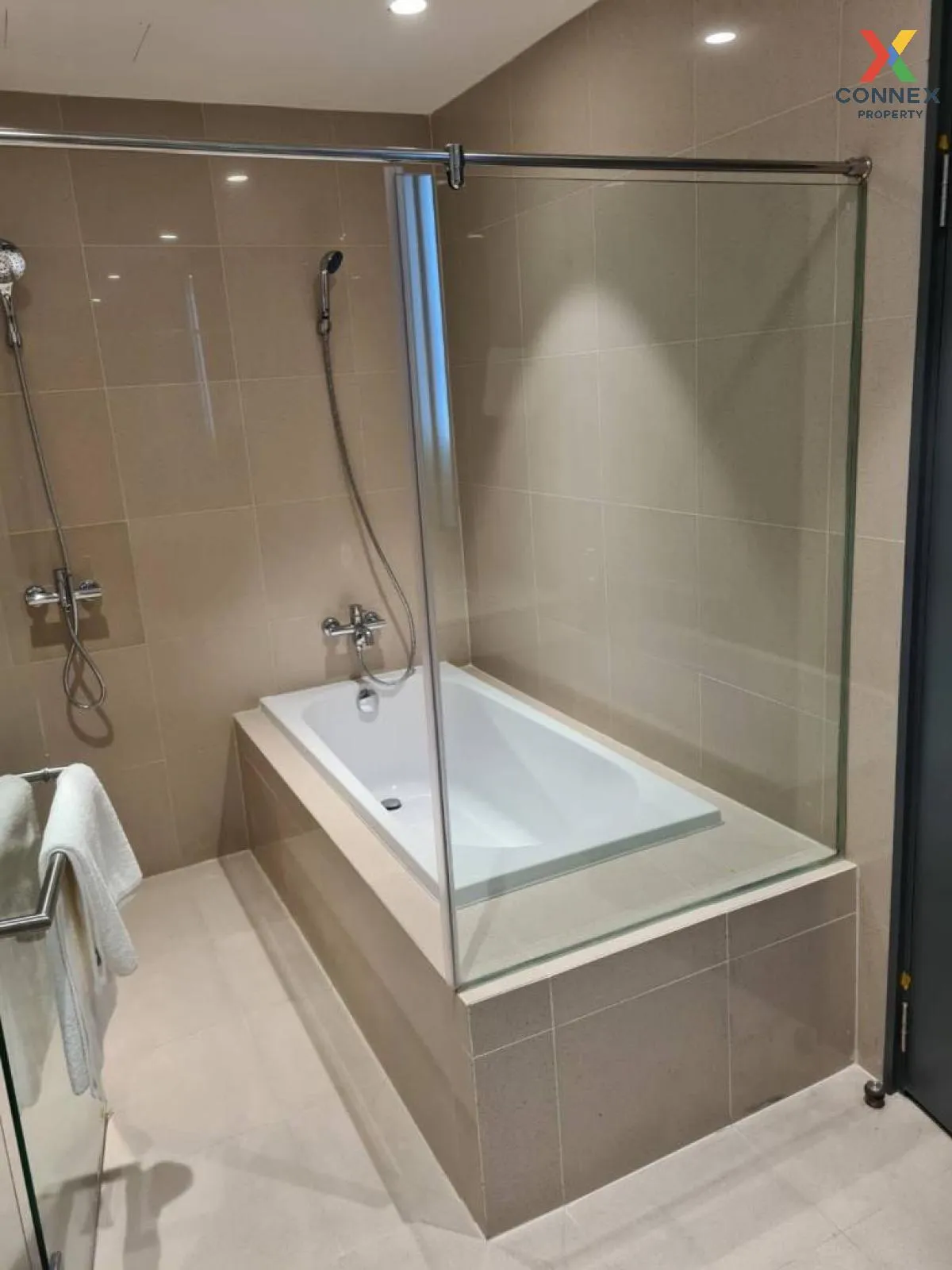 เช่าคอนโด  โนเบิล อเบิฟ ไวร์เลส-ร่วมฤดี BTS-เพลินจิต ลุมพินี เขต 