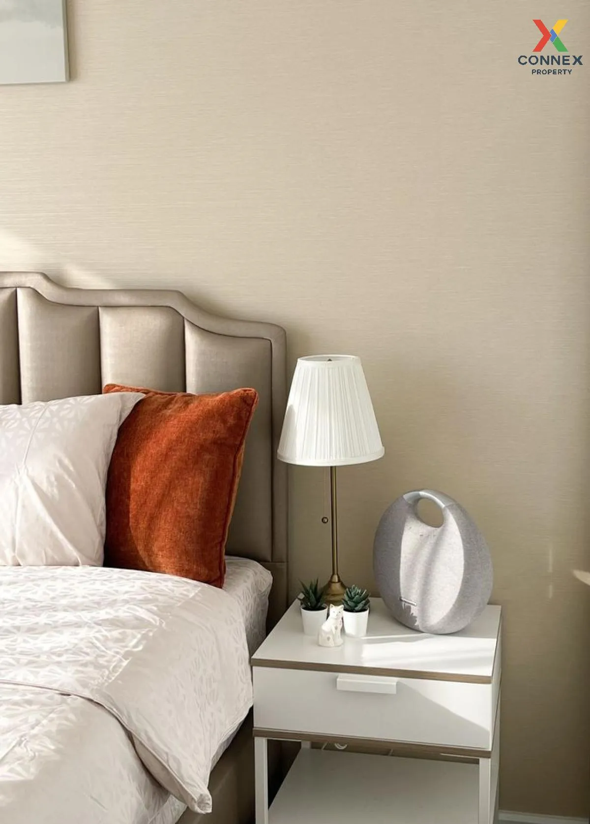 เช่าคอนโด  เดอะ เซนต์ เรซิเดนซ์ MRT-พหลโยธิน จอมพล  เขต จตุจักร ก