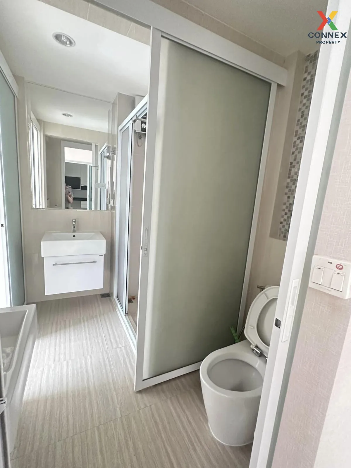 For Sale Condo , Life Ratchadapisek , high floor , MRT-Huai Khwan For Sale Condo , Life Ratchadapisek , high floor , MRT-Huai Khwan