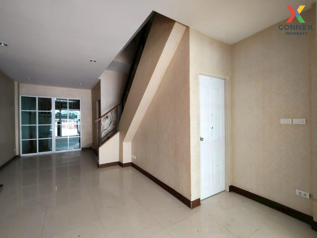 ขายทาวน์เฮ้าส์/ทาวน์โฮม  โมเดิร์น ทาวน์ เอกชัย 46 วิวสวย คลองบางพ