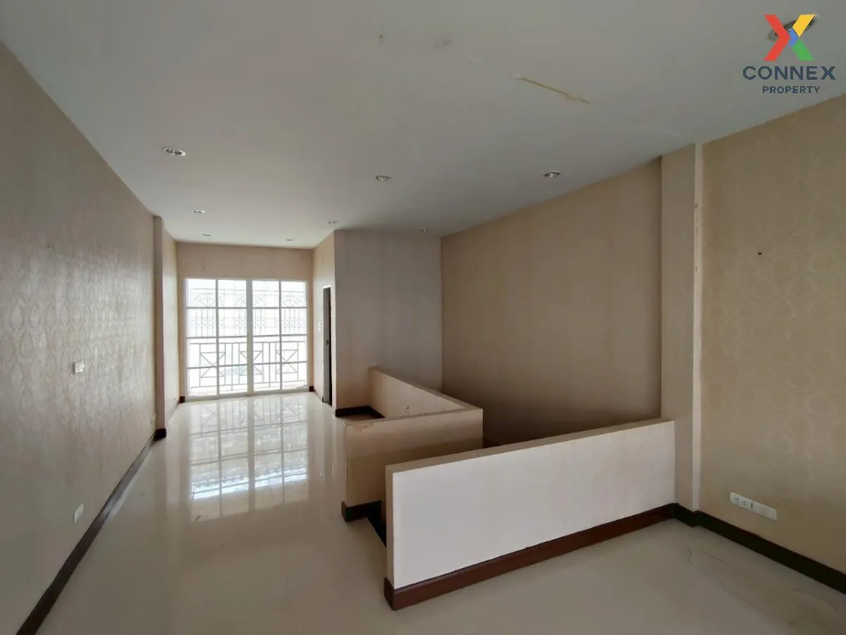 ขายทาวน์เฮ้าส์/ทาวน์โฮม  โมเดิร์น ทาวน์ เอกชัย 46 วิวสวย คลองบางพ