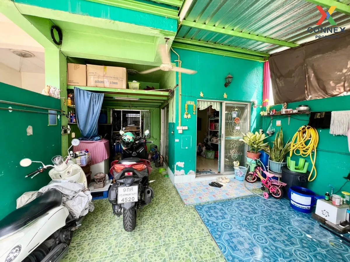 For Sale Townhouse/Townhome  , Chitra Place Village , Suan Luang 