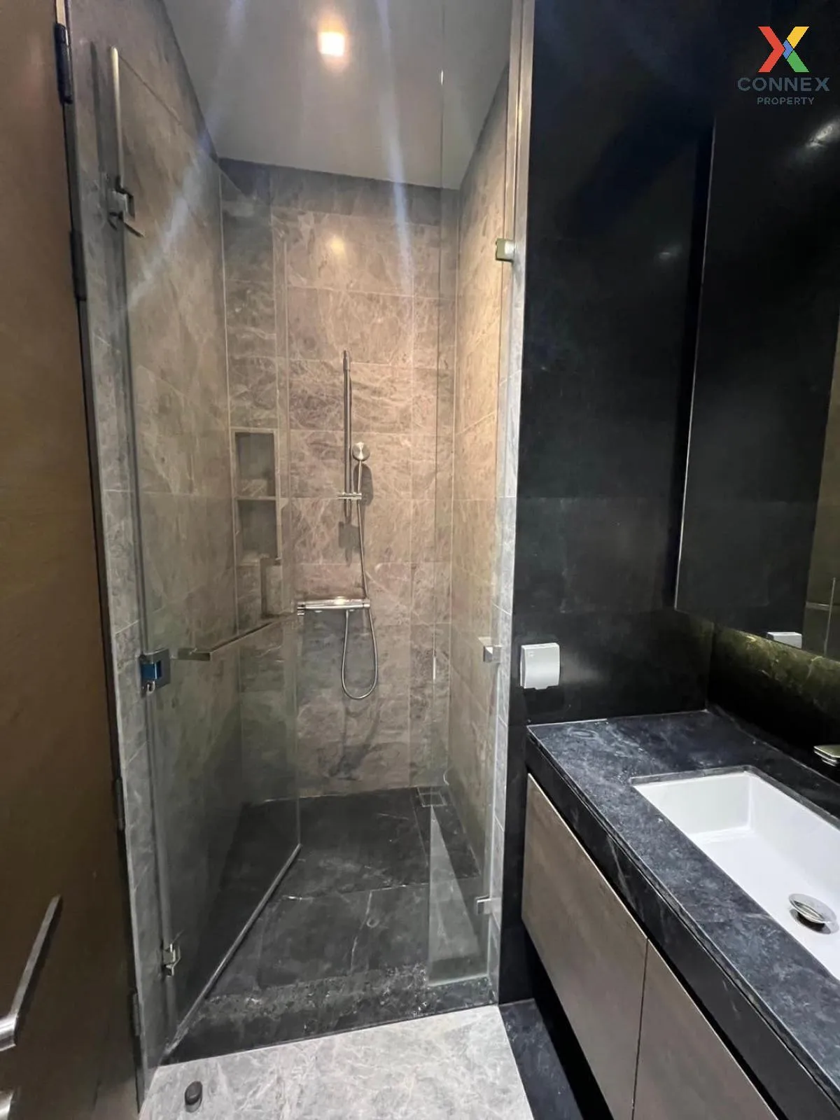 เช่าคอนโด  28 ชิดลม BTS-ชิดลม ลุมพินี เขต ปทุมวัน กรุงเทพ CX-9660