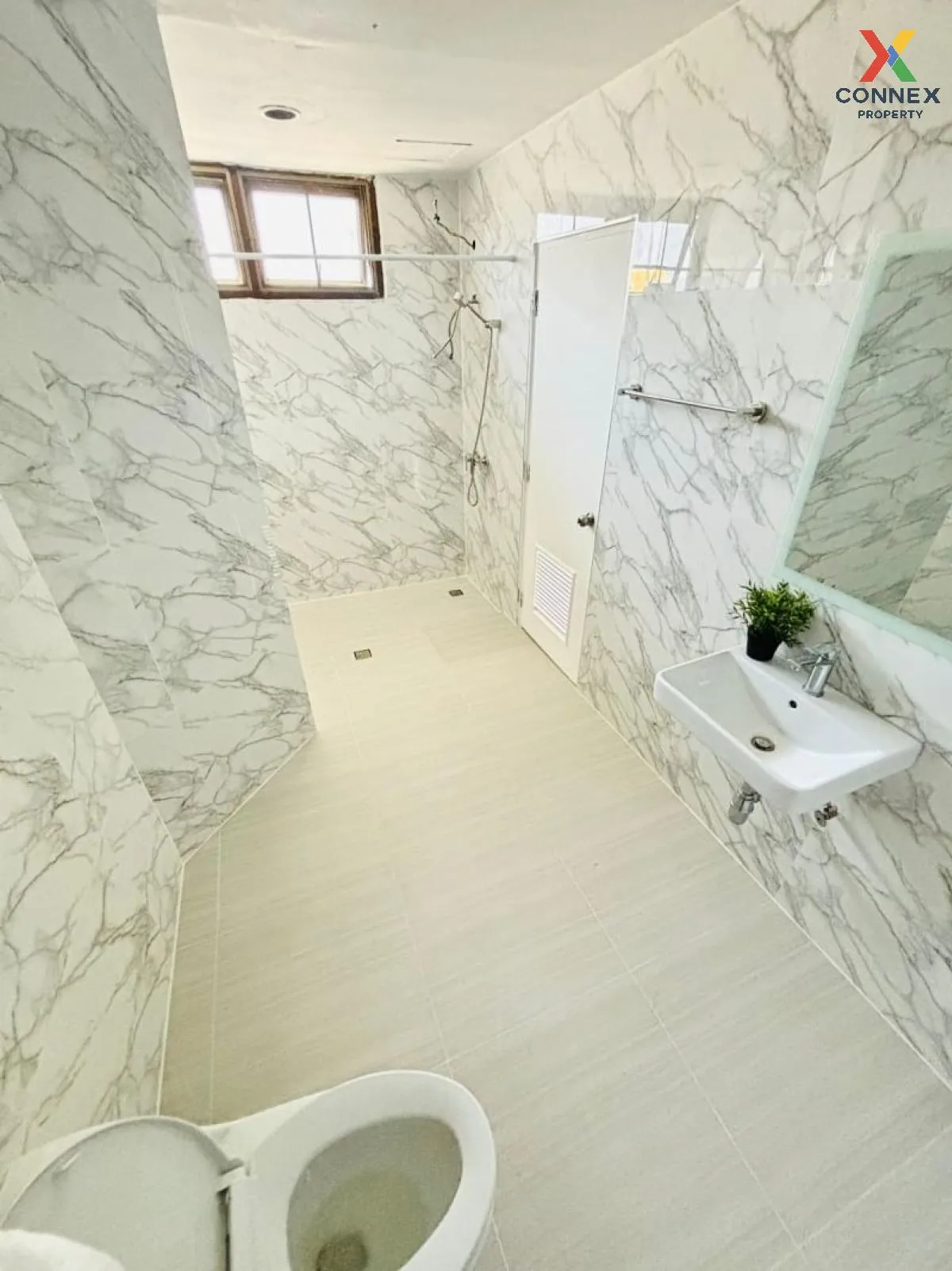 เช่าคอนโด  เดอะ วอเตอร์ฟอร์ด พระราม 4 BTS-พระโขนง คลองเตย เขต พระ