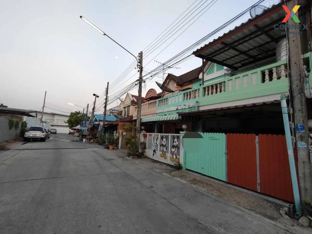 For Sale 2-storey townhouse , Rojana Road , Uthai District , Utha For Sale 2-storey townhouse , Rojana Road , Uthai District , Utha 4