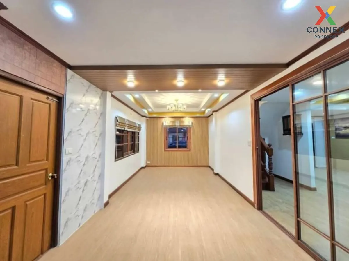 ขายทาวน์เฮ้าส์/ทาวน์โฮม  บ้านบัวทอง 4 บ้านกล้วย-ไทรน้อย รีโนเวทให