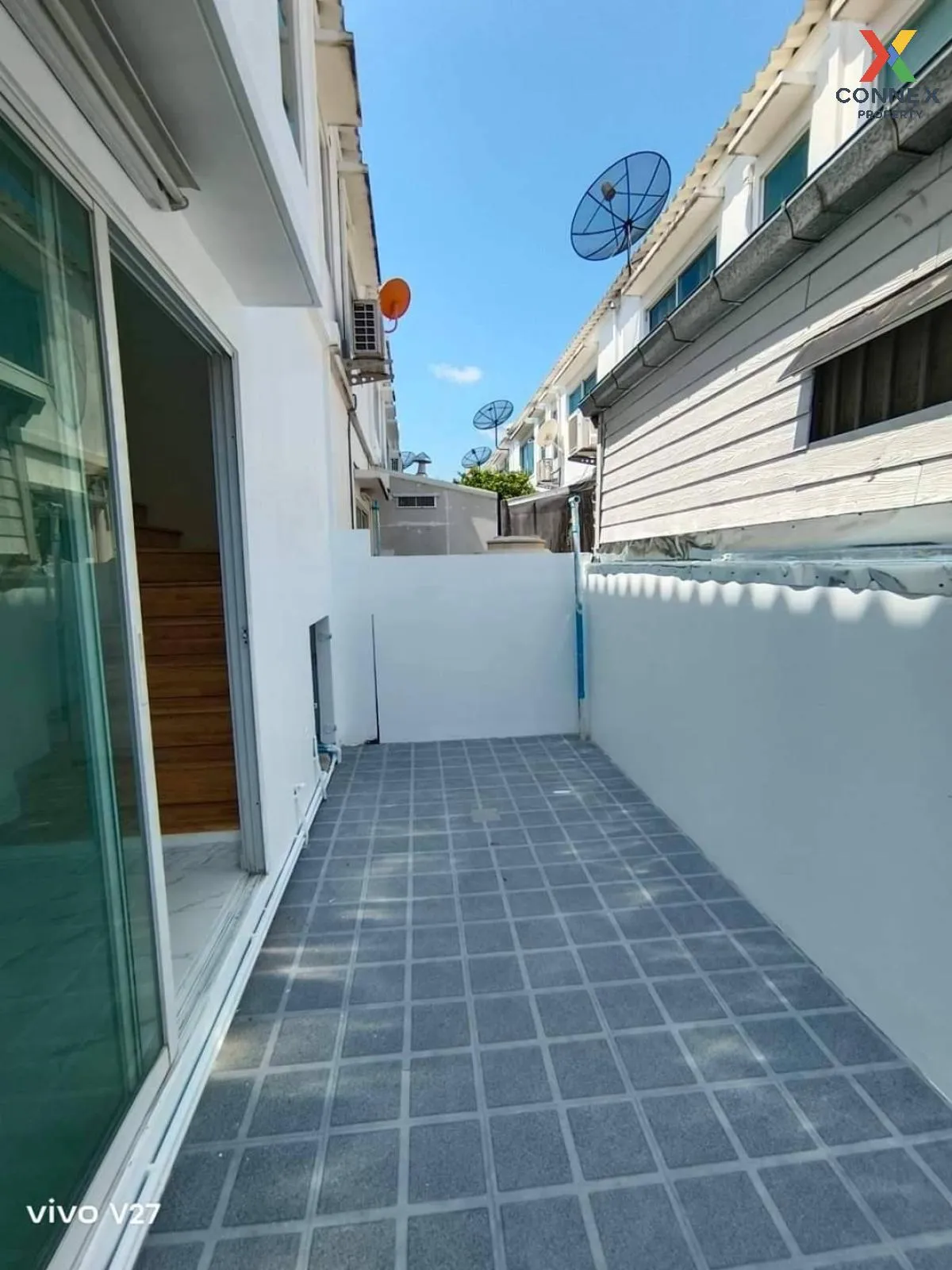 ขายทาวน์เฮ้าส์/ทาวน์โฮม  อินดี้ ประชาอุทิศ 1 ห้องมุม รีโนเวทใหม่  ขายทาวน์เฮ้าส์/ทาวน์โฮม  อินดี้ ประชาอุทิศ 1 ห้องมุม รีโนเวทใหม่