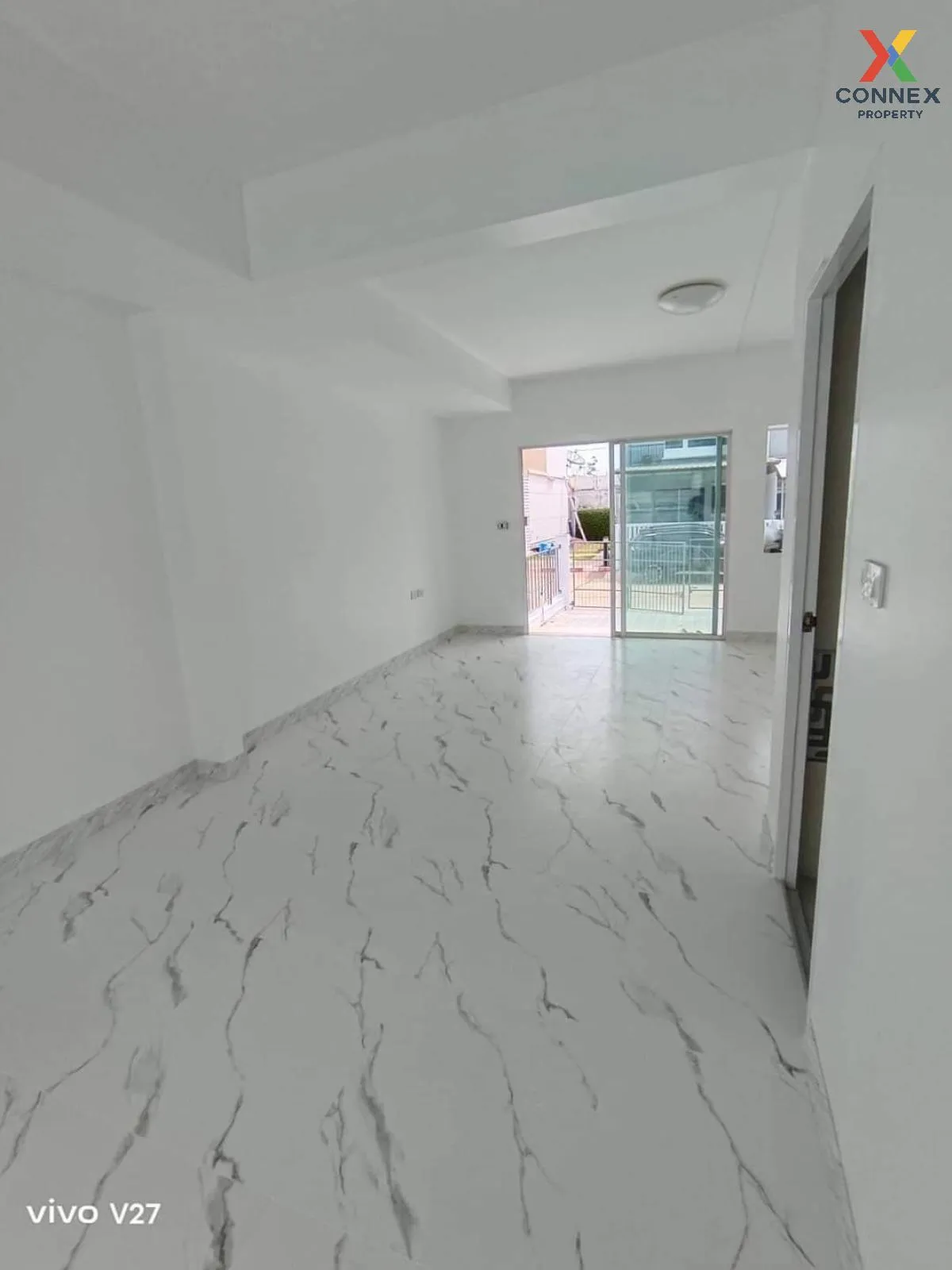 ขายทาวน์เฮ้าส์/ทาวน์โฮม  อินดี้ ประชาอุทิศ 1 ห้องมุม รีโนเวทใหม่  ขายทาวน์เฮ้าส์/ทาวน์โฮม  อินดี้ ประชาอุทิศ 1 ห้องมุม รีโนเวทใหม่