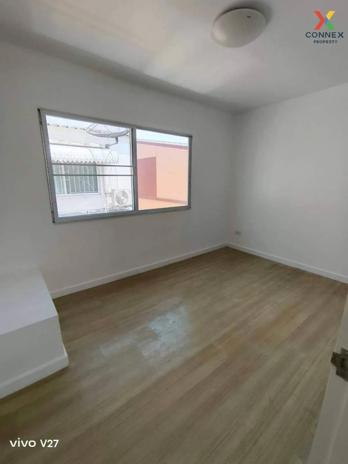 ขายทาวน์เฮ้าส์/ทาวน์โฮม  อินดี้ ประชาอุทิศ 1 ห้องมุม รีโนเวทใหม่  ขายทาวน์เฮ้าส์/ทาวน์โฮม  อินดี้ ประชาอุทิศ 1 ห้องมุม รีโนเวทใหม่