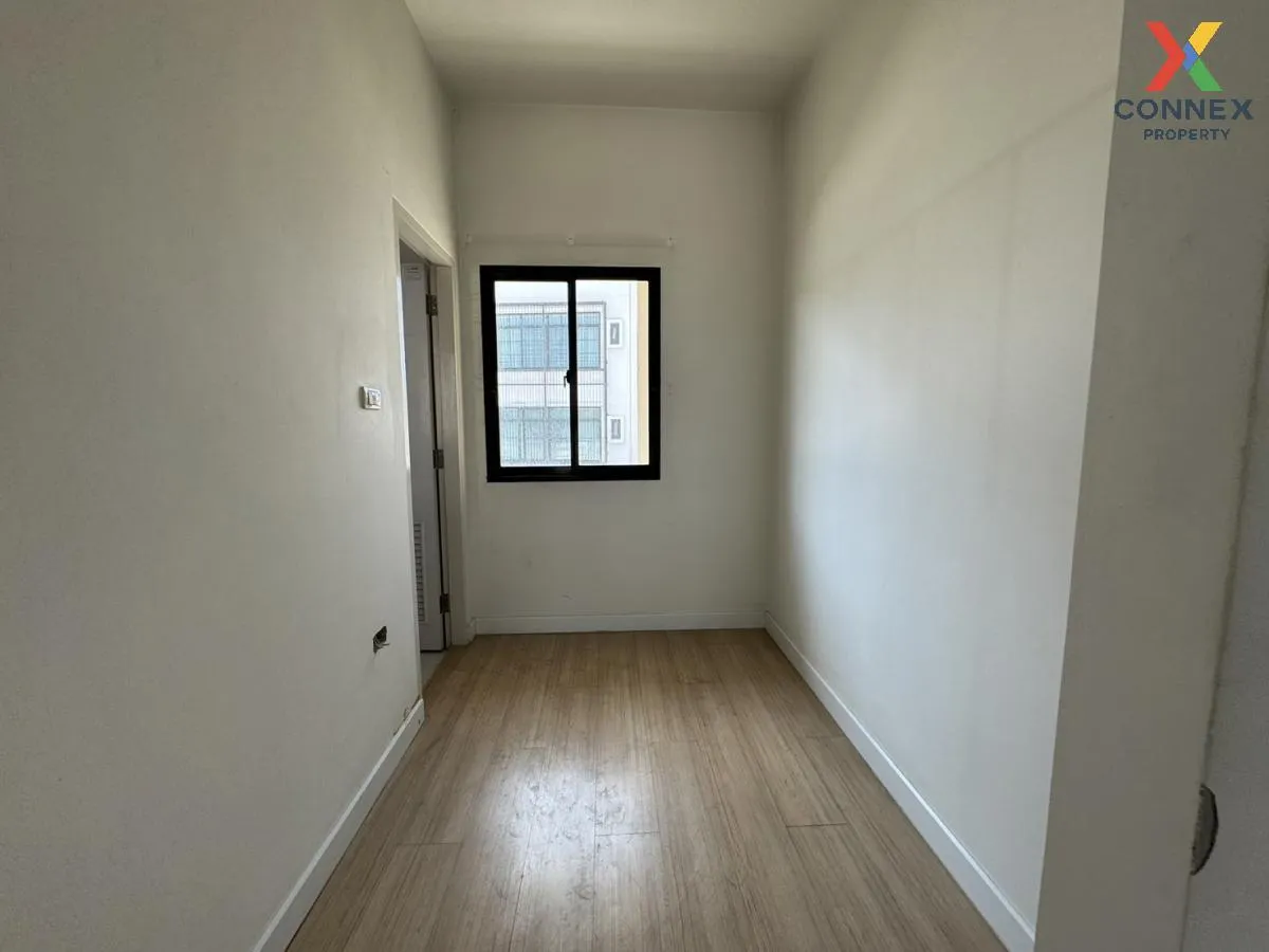 For Sale Townhouse/Townhome  , SIXNATURE KALPAPRUEK , MRT-Lak Son