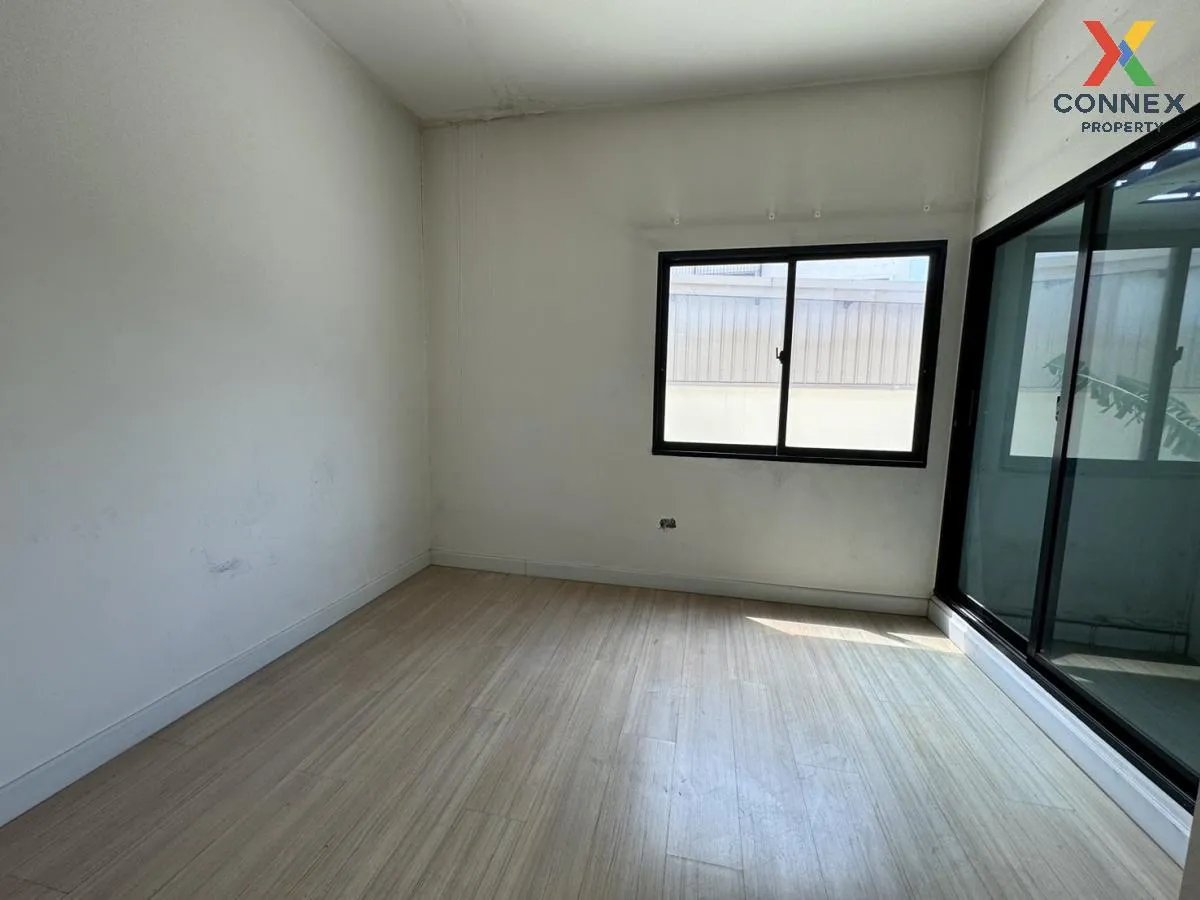 For Sale Townhouse/Townhome  , SIXNATURE KALPAPRUEK , MRT-Lak Son