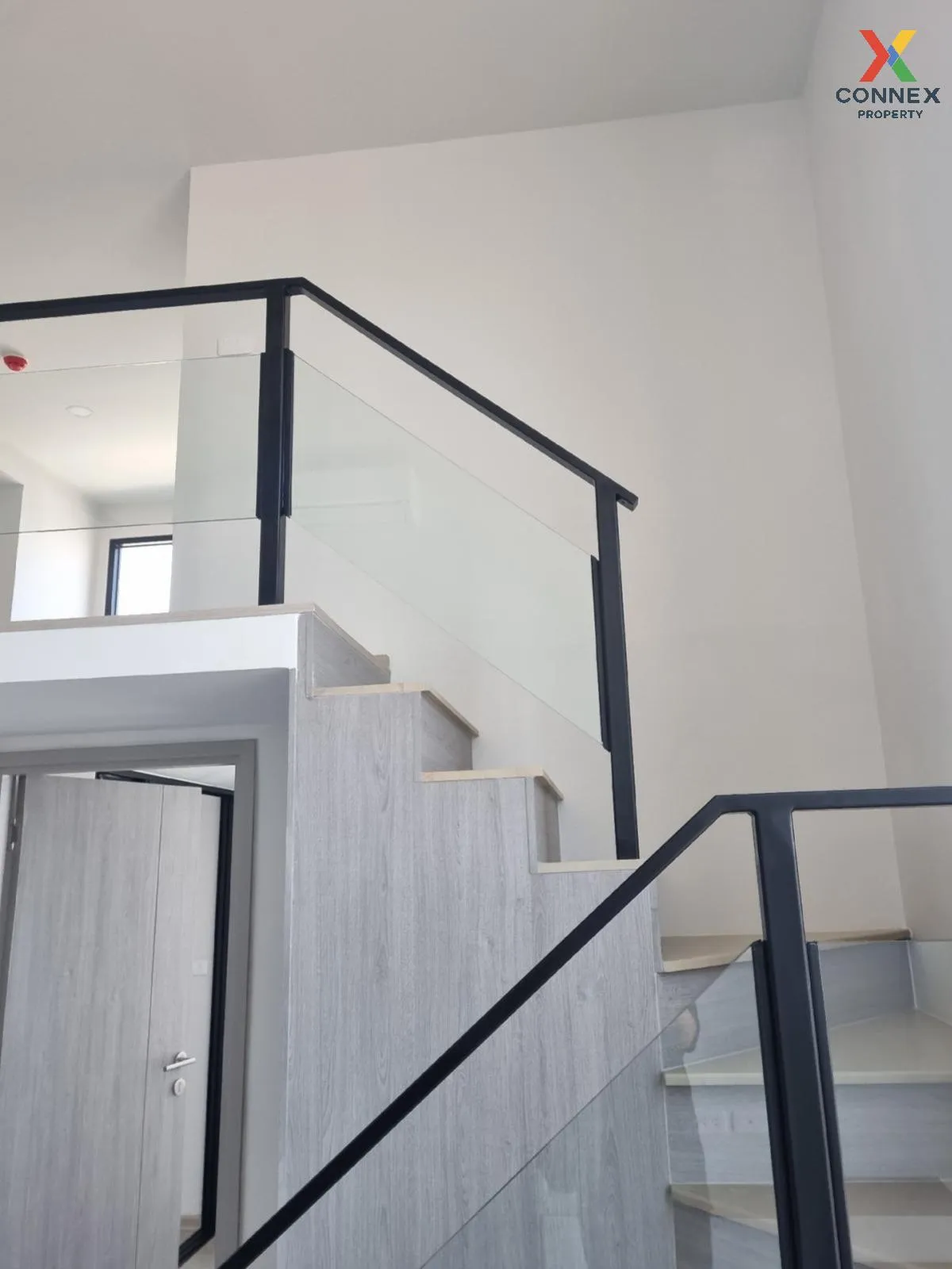 ขายคอนโด  ออริจิ้น ปลั๊ก แอนด์ เพลย์ รามคำแหง ทริปเปิ้ล สเตชั่น ด