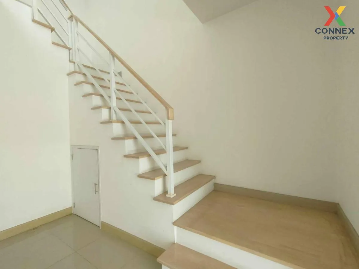 For Sale Townhouse/Townhome  , Me Modern Home Bangpa-in , Bang Kr For Sale Townhouse/Townhome  , Me Modern Home Bangpa-in , Bang Kr