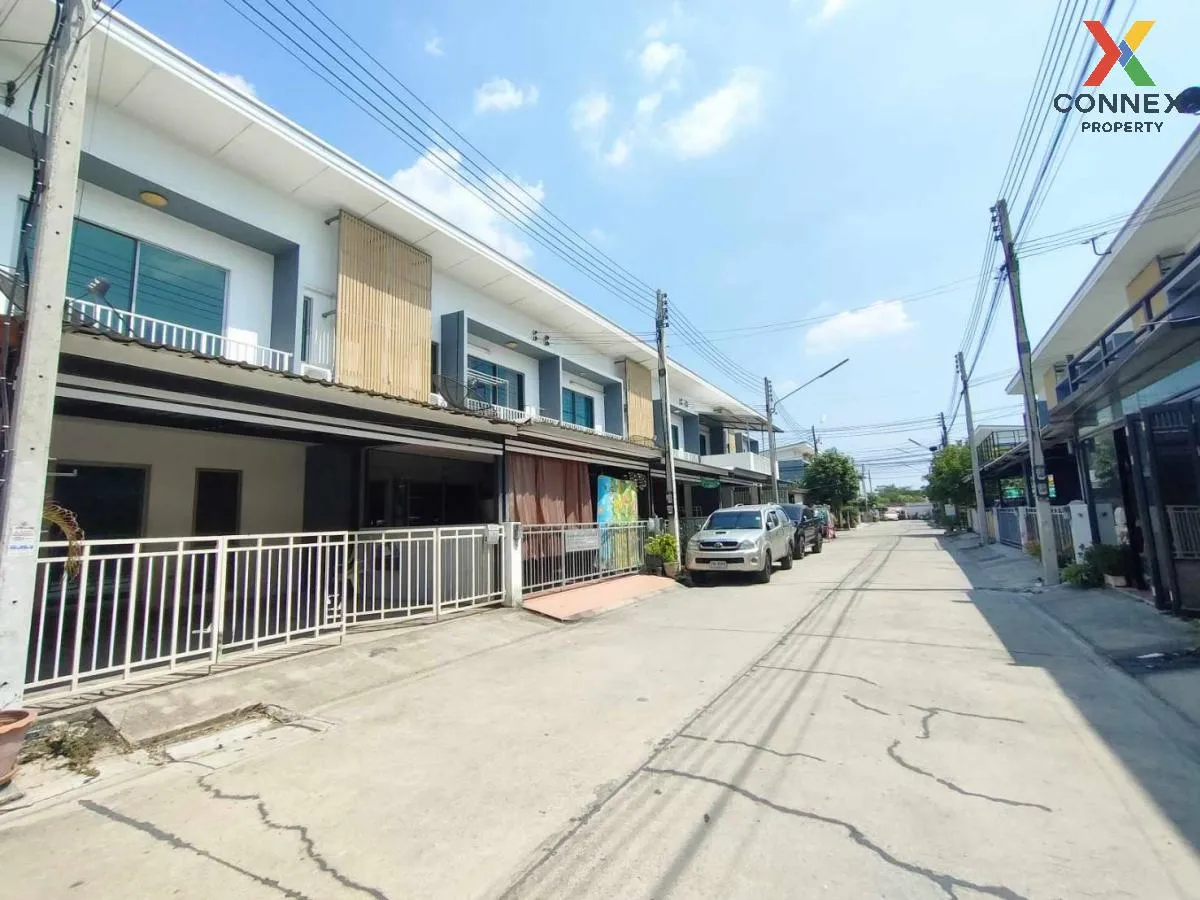 For Sale Townhouse/Townhome  , Me Modern Home Bangpa-in , Bang Kr For Sale Townhouse/Townhome  , Me Modern Home Bangpa-in , Bang Kr 2