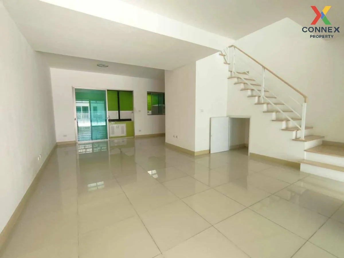 For Sale Townhouse/Townhome  , Me Modern Home Bangpa-in , Bang Kr For Sale Townhouse/Townhome  , Me Modern Home Bangpa-in , Bang Kr