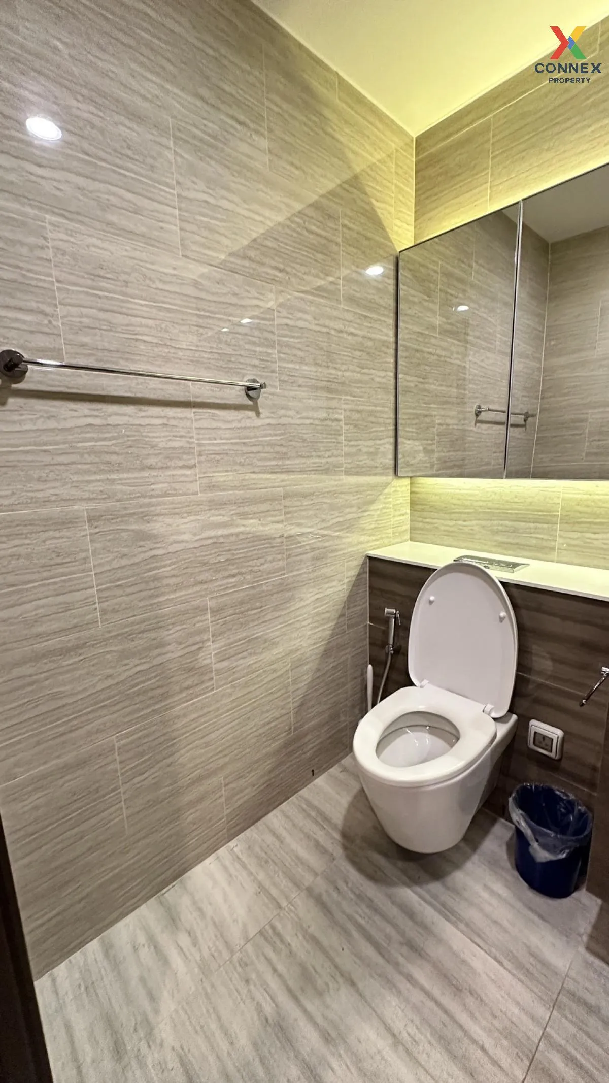 เช่าคอนโด  วิสดอม เอสเซ้นส์ BTS-ปุณณวิถี พระโขนง เขต คลองเตย กรุง