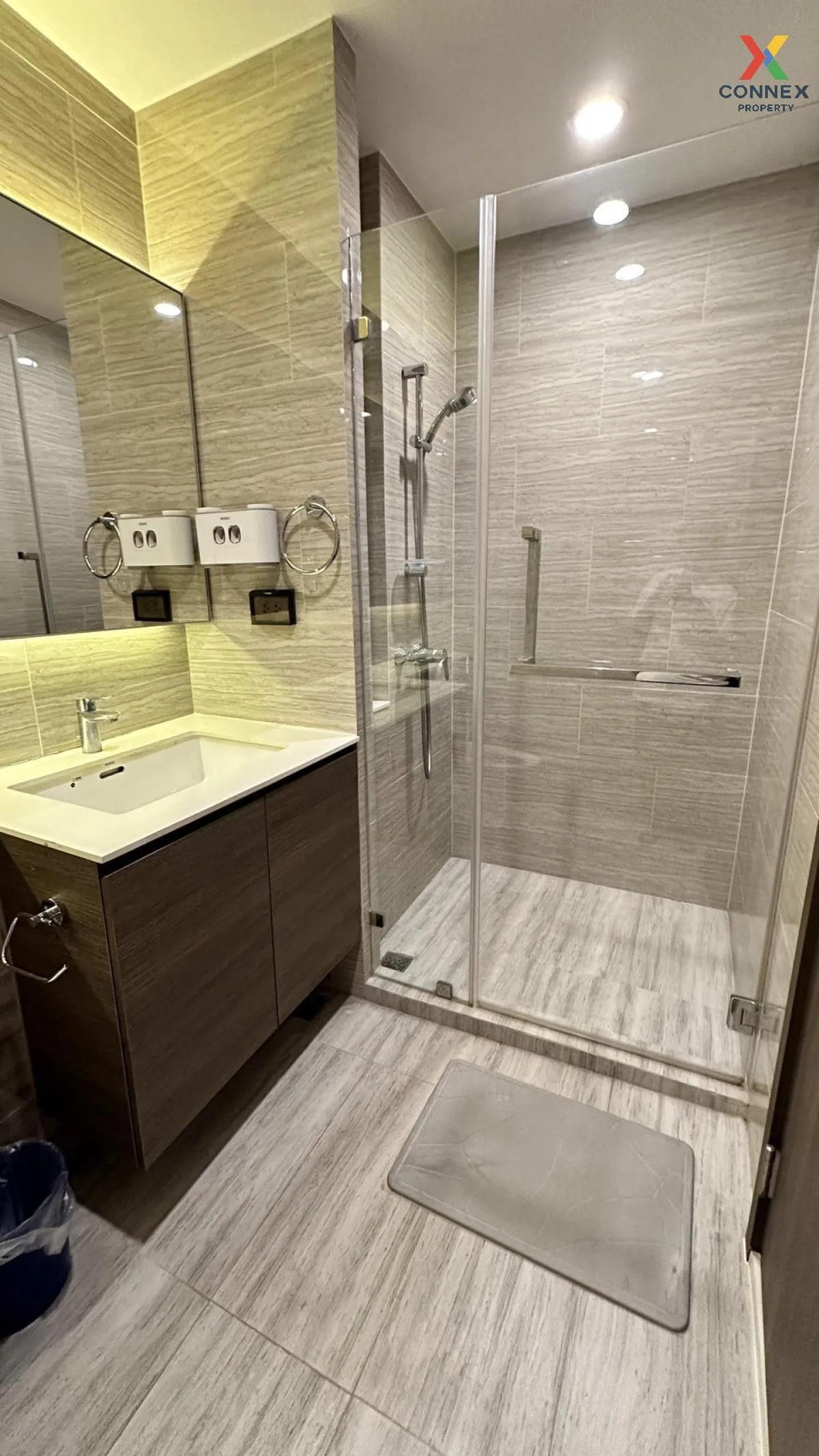 เช่าคอนโด  วิสดอม เอสเซ้นส์ BTS-ปุณณวิถี พระโขนง เขต คลองเตย กรุง