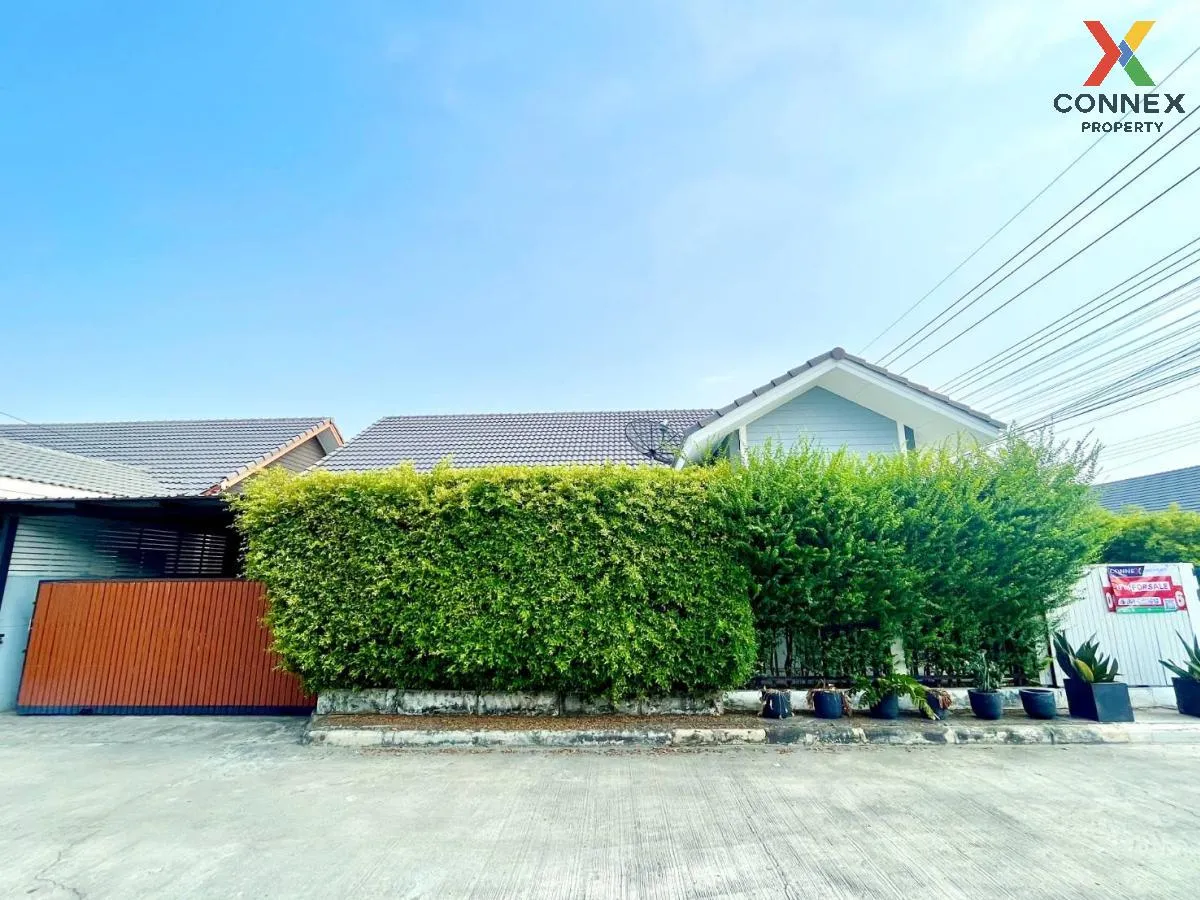 For Sale House , Baan Subthanee 3 Rangsit - Klong 9 , corner unit 1