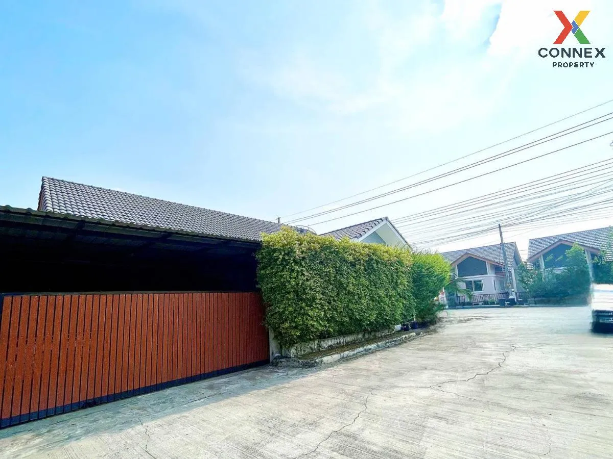 For Sale House , Baan Subthanee 3 Rangsit - Klong 9 , corner unit 3