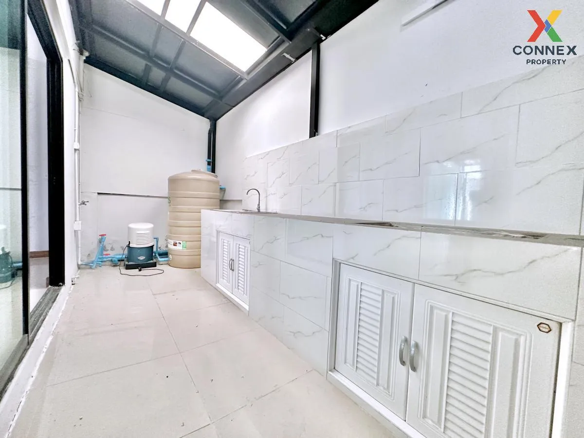 ขายทาวน์เฮ้าส์/ทาวน์โฮม  บ้าน ลภาวัน 3 MRT-ตลาดบางใหญ่ เสาธงหิน บ 4