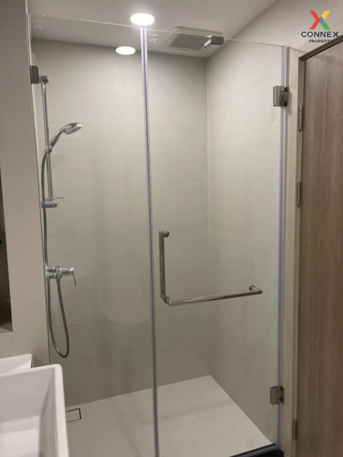 เช่าคอนโด   โนเบิล แอมเบียนส์ สุขุมวิท 42 BTS-เอกมัย พระโขนง เขต 